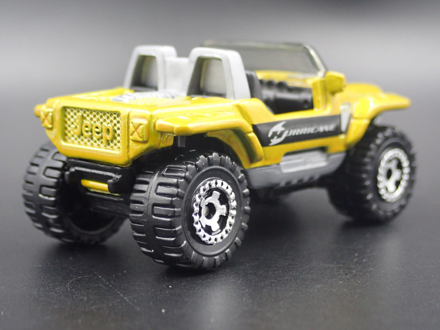 2005 JEEP HURRICANE CONCEPT CAR 1:64 SCALE COLLECTIBLE DIORAMA DIECAST MODEL CAR