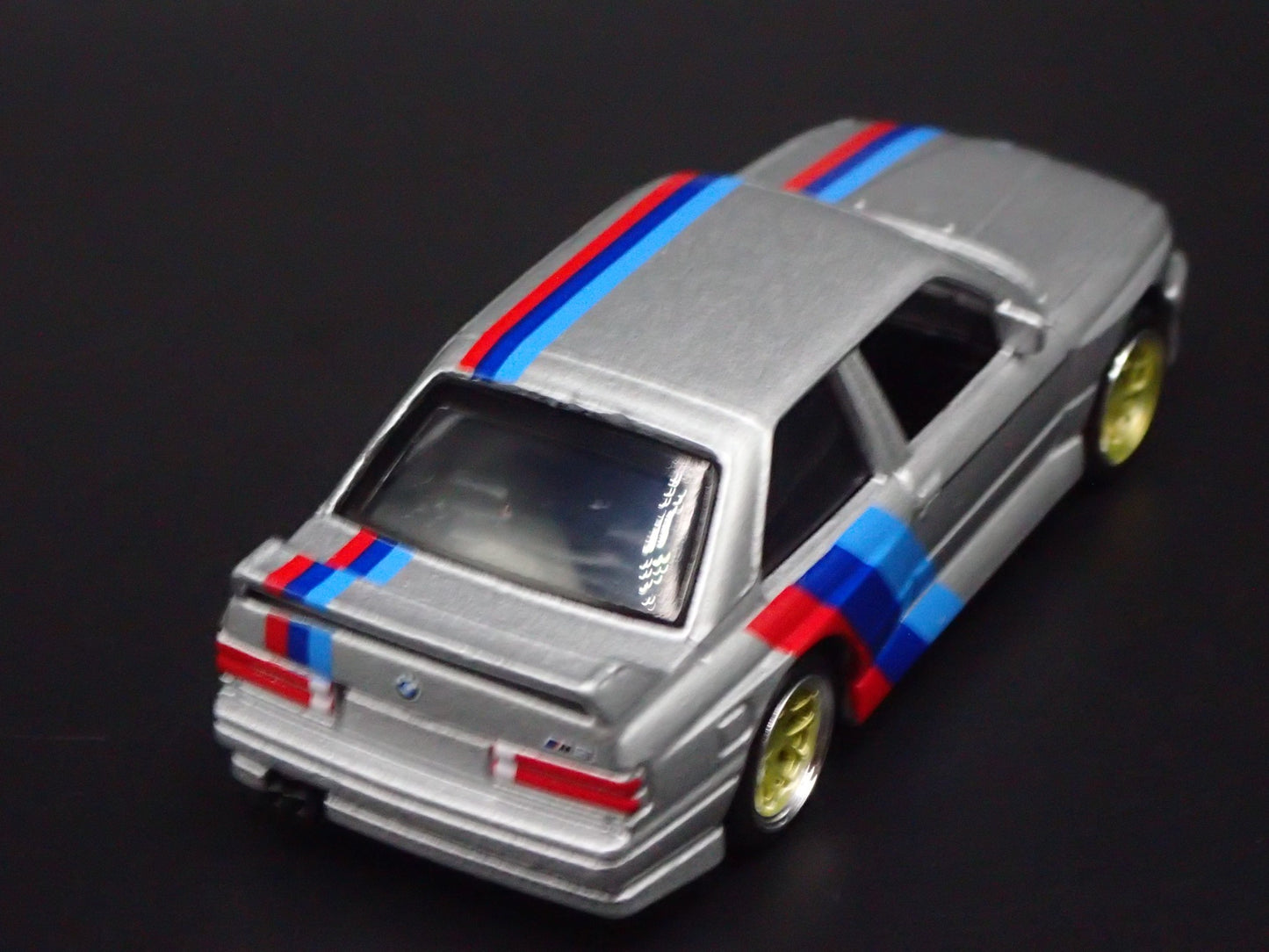 1986-1991 BMW M3 E30 SILVER 1:64 SCALE COLLECTIBLE DIORAMA DIECAST MODEL CAR