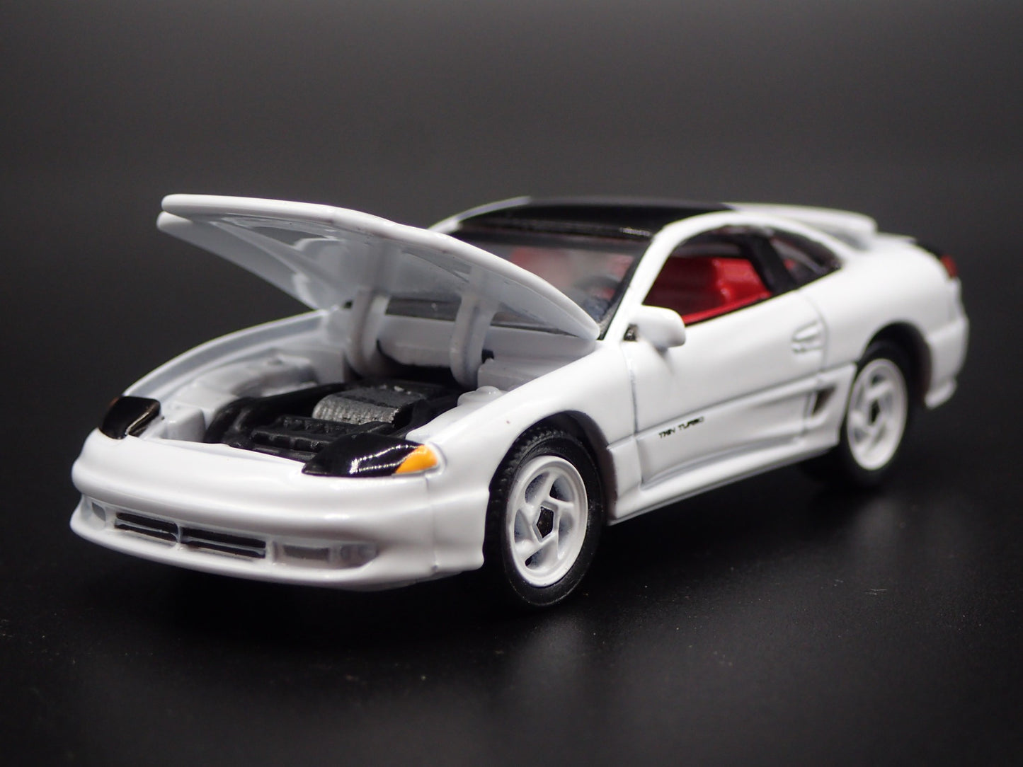 1992 92 DODGE STEALTH R/T TWIN TURBO WHITE 1/64 SCALE DIORAMA DIECAST MODEL CAR