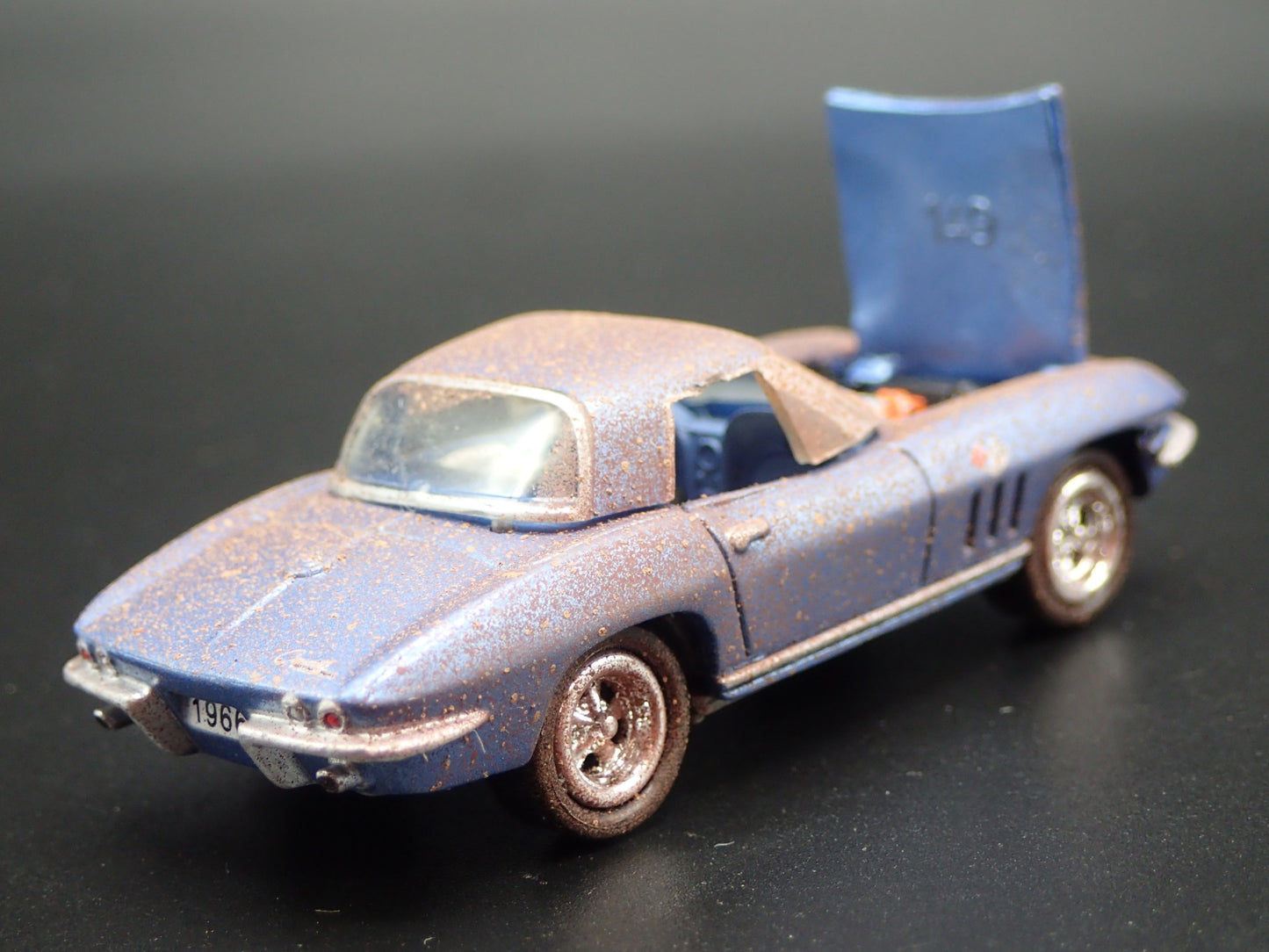 1965 65 CHEVY CHEVROLET CORVETTE CUSTOM BARN FIND 1:64 SCALE DIECAST MODEL CAR