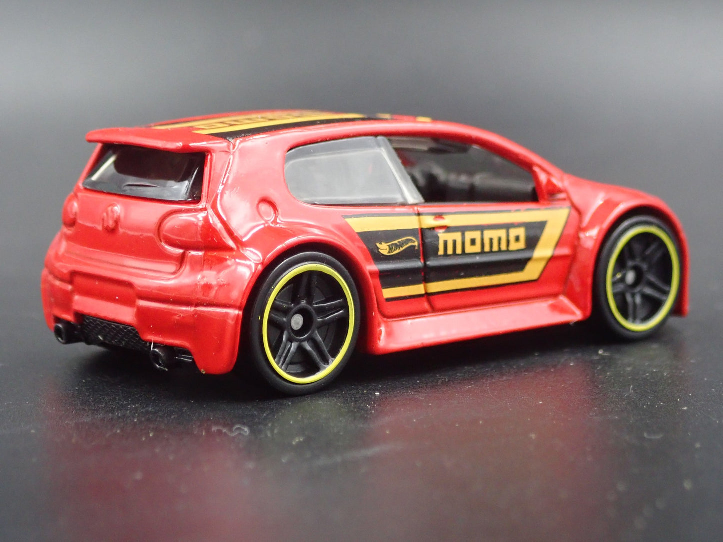 2003-2009 VW VOLKSWAGEN GOLF GTI MK5 MOMO 1:64 SCALE DIORAMA DIECAST MODEL CAR