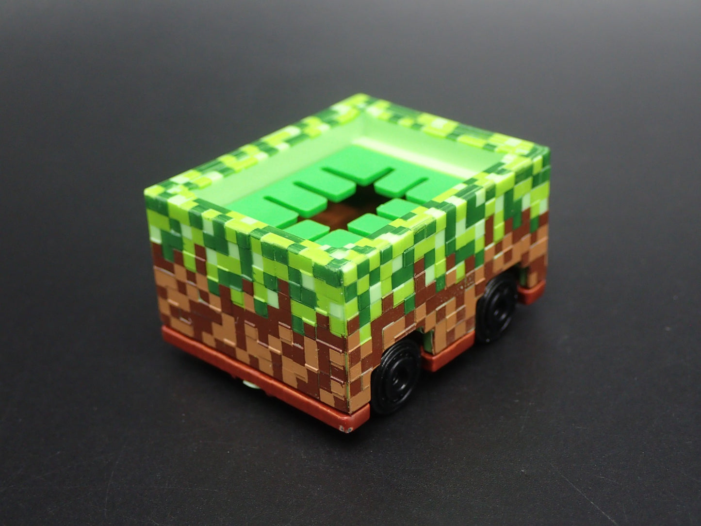 MINECRAFT MINECART GREEN RARE 1:64 SCALE COLLECTIBLE DIORAMA DIECAST MODEL CAR