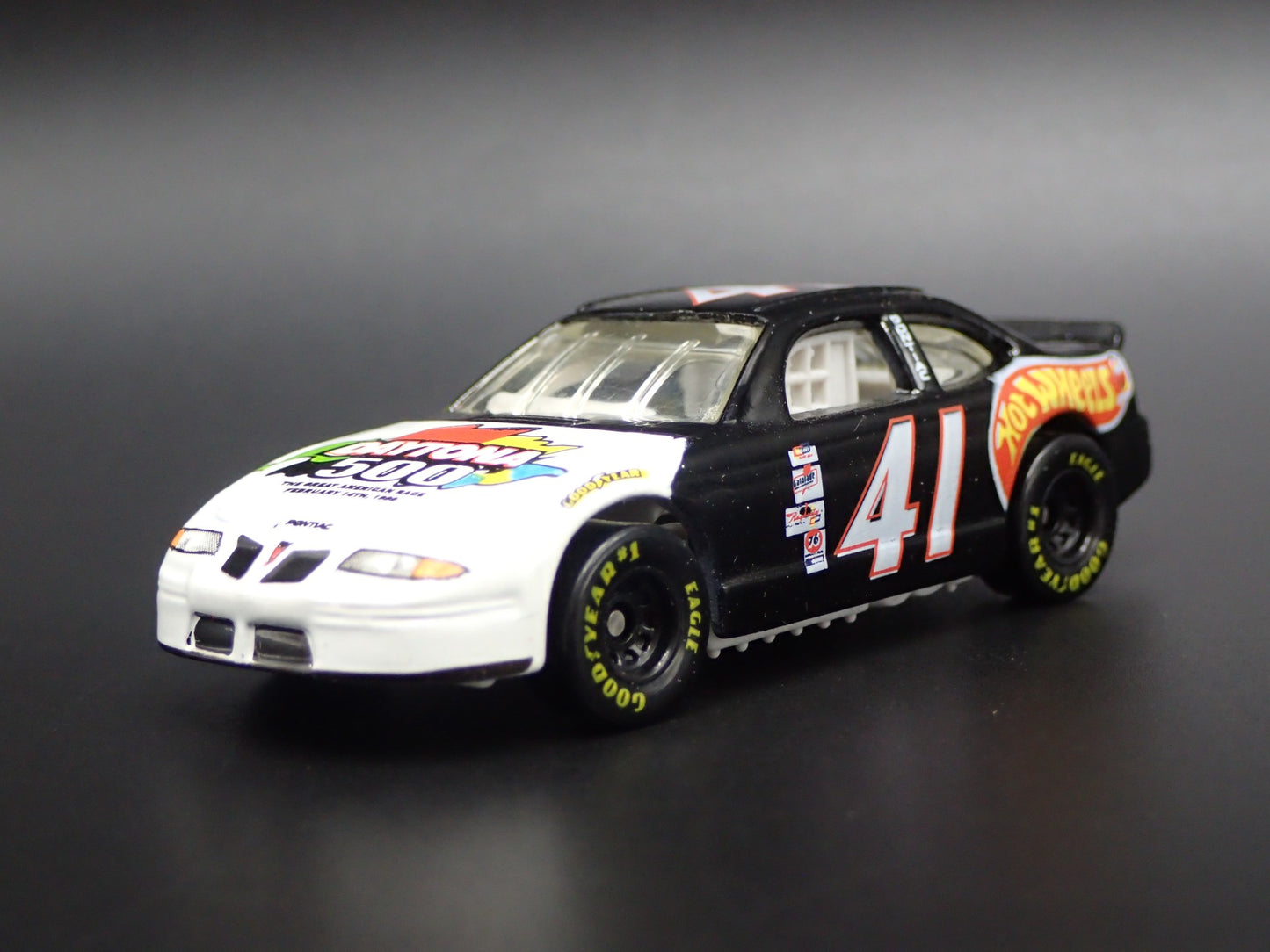 1999 PONTIAC GRAND PRIX NASCAR DAYTONA 500 SPEEDWAY 1:64 SCALE DIECAST MODEL CAR