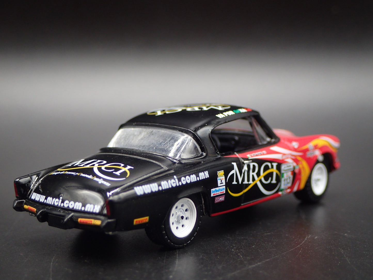 1953 53 STUDEBAKER CHAMPION LA CARRERA PANAMERICANA 1:64 SCALE DIECAST MODEL CAR