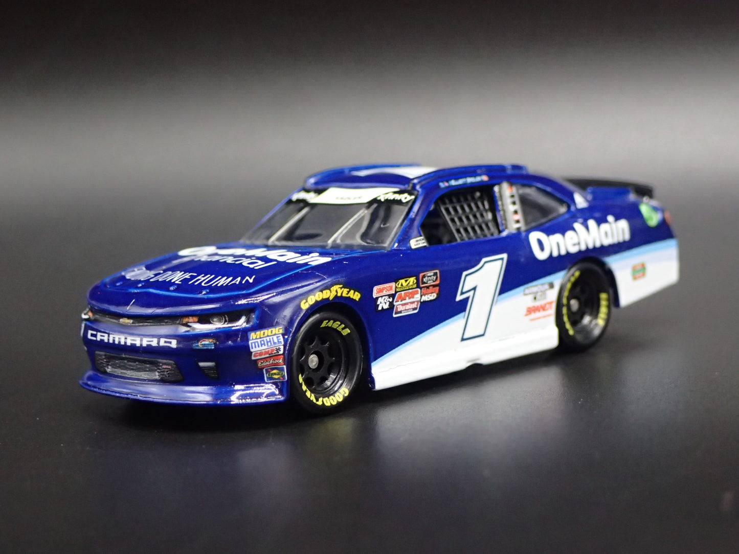 2018 CHEVY CHEVROLET CAMARO ONE MAIN SADLER NASCAR 1:64 SCALE DIECAST MODEL CAR