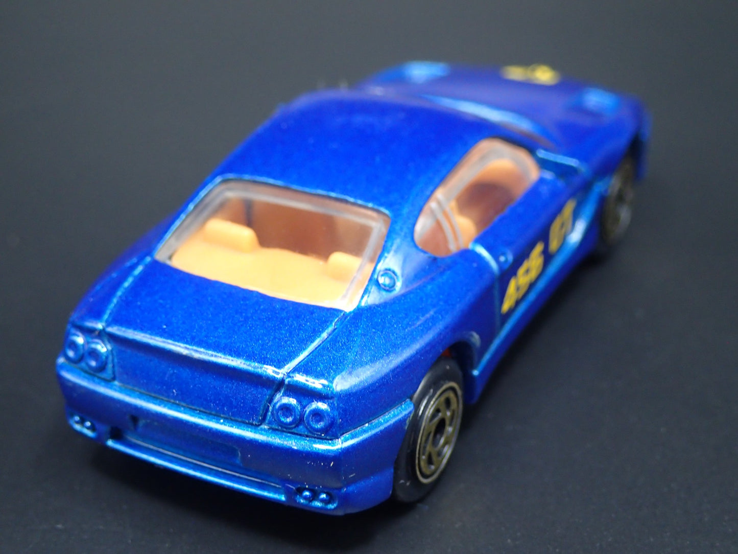 1992-1997 FERRARI 456 GT BLUE 1:64 SCALE COLLECTIBLE DIORAMA DIECAST MODEL CAR