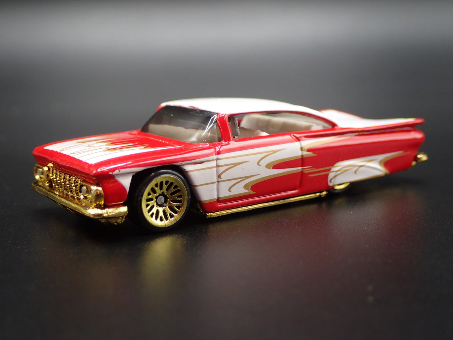 1959 59 CHEVY CHEVROLET IMPALA 1:64 SCALE COLLECTIBLE DIORAMA DIECAST MODEL CAR