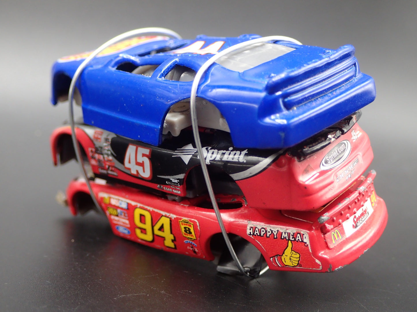 VINTAGE NASCAR 3 CARS CRUSHED ON A FLATBED TRAILER 1:64 SCALE DIECAST MODEL CAR