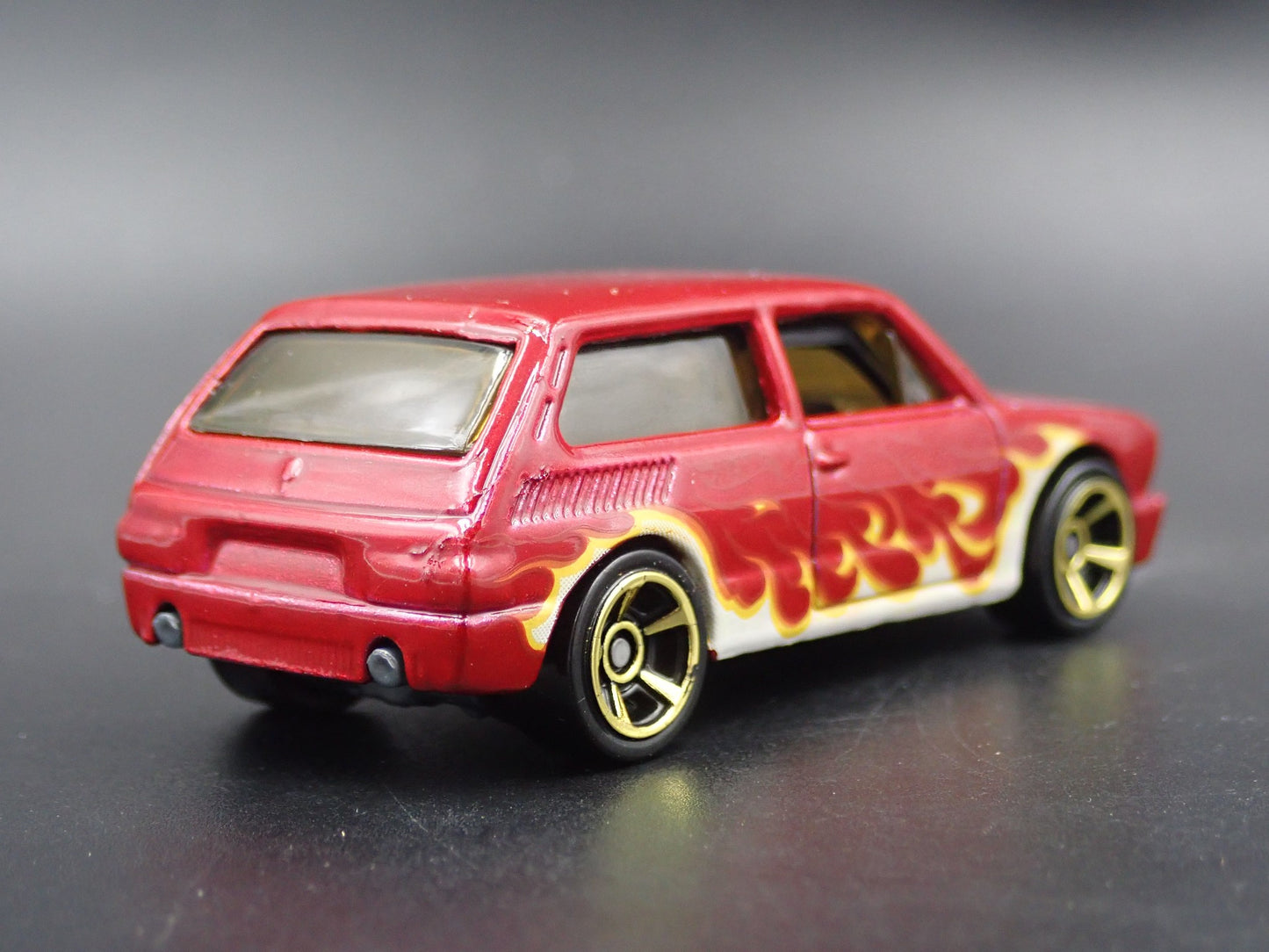 1973-1982 VW VOLKSWAGEN BRASILIA RED RARE 1:64 SCALE DIORAMA DIECAST MODEL CAR