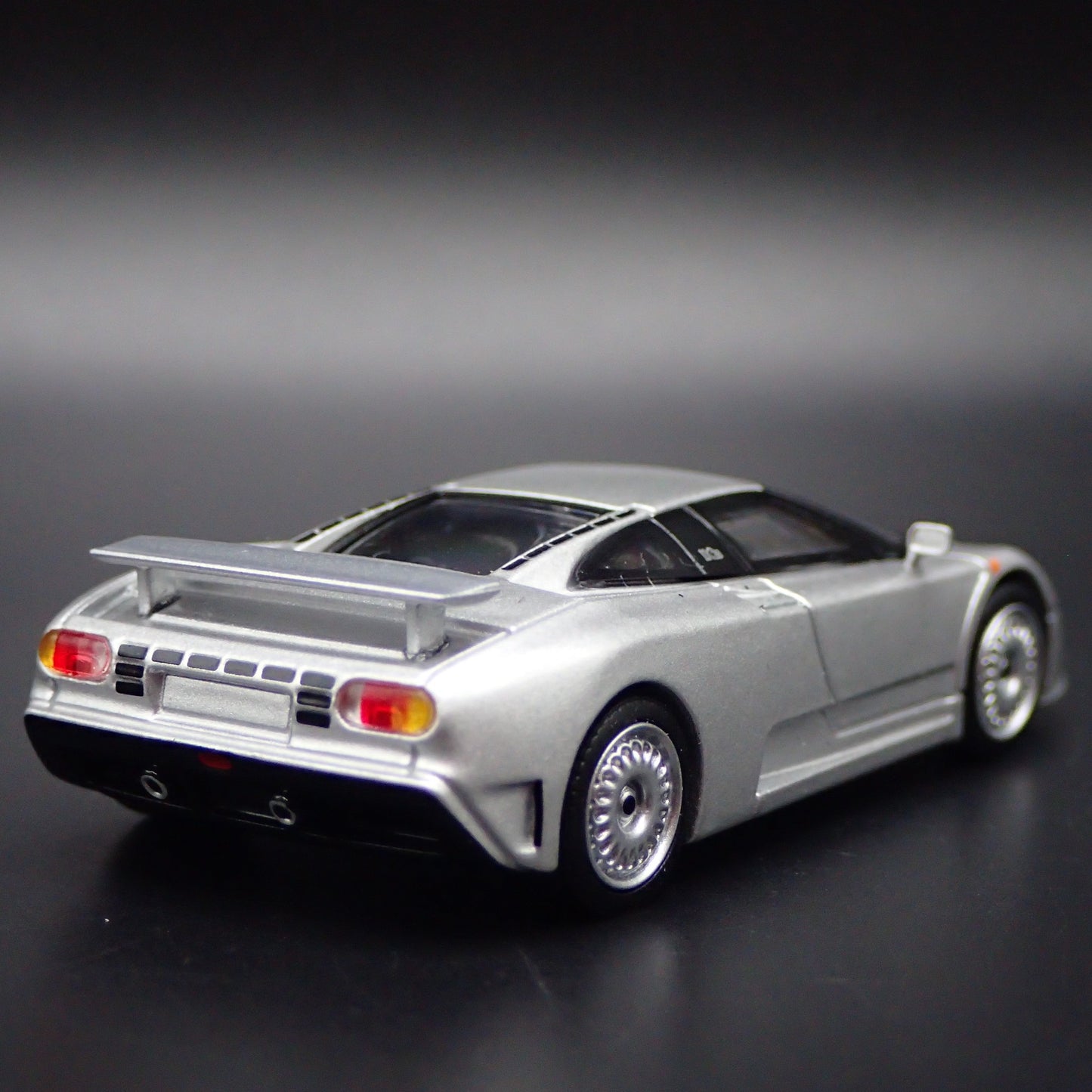 1991-1995 BUGATTI EB110 GT SUPER CAR SILVER 1:64 SCALEDIORAMA DIECAST MODEL CAR