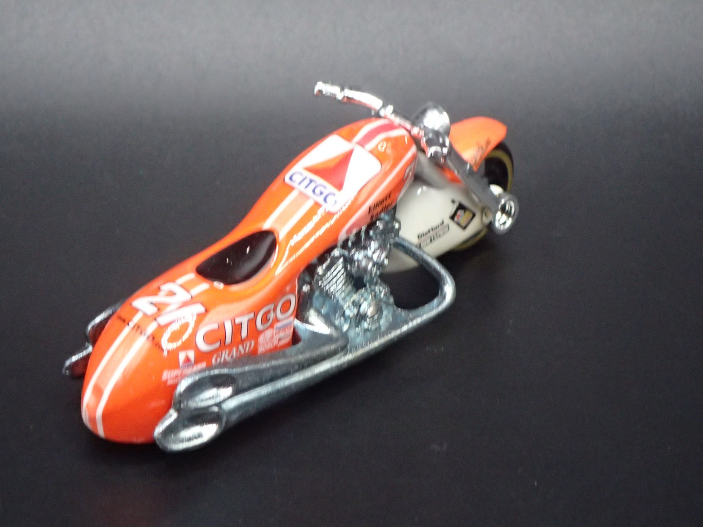 SCORCHIN SCOOTER MOTORCYCLE CITGO 21 1:64 HOT WHEELS SCALE DIECAST MODEL CAR