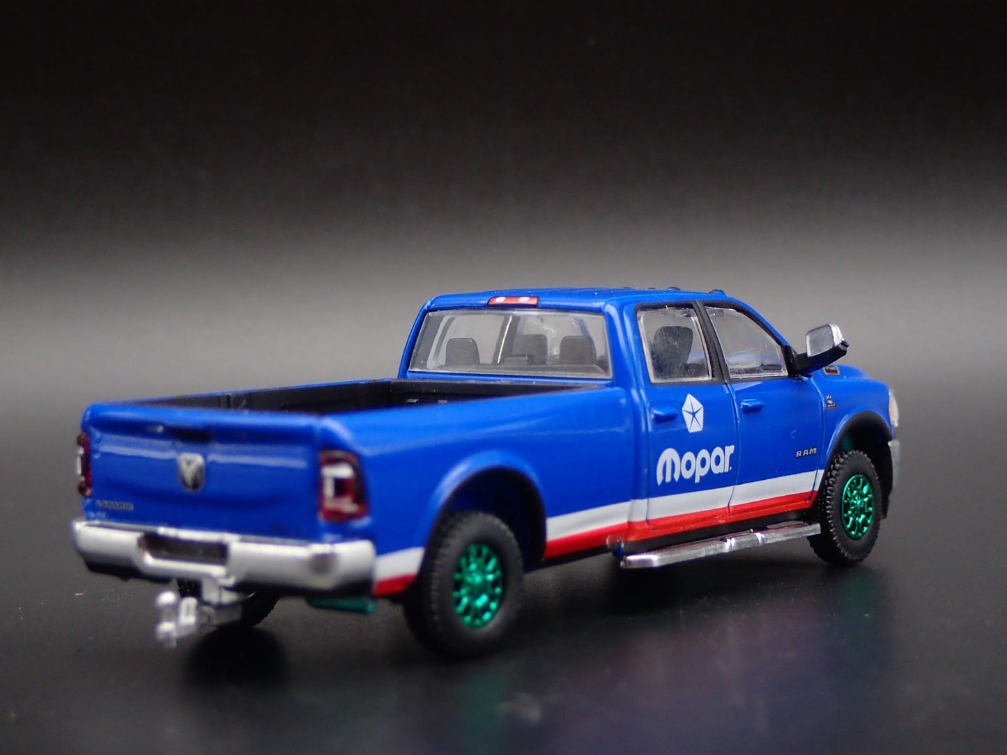 2020 RAM 2500 LARAMIE CREW CAB TRUCK MOPAR HITCH GREEN MACHINE 1/64 DIECAST CAR