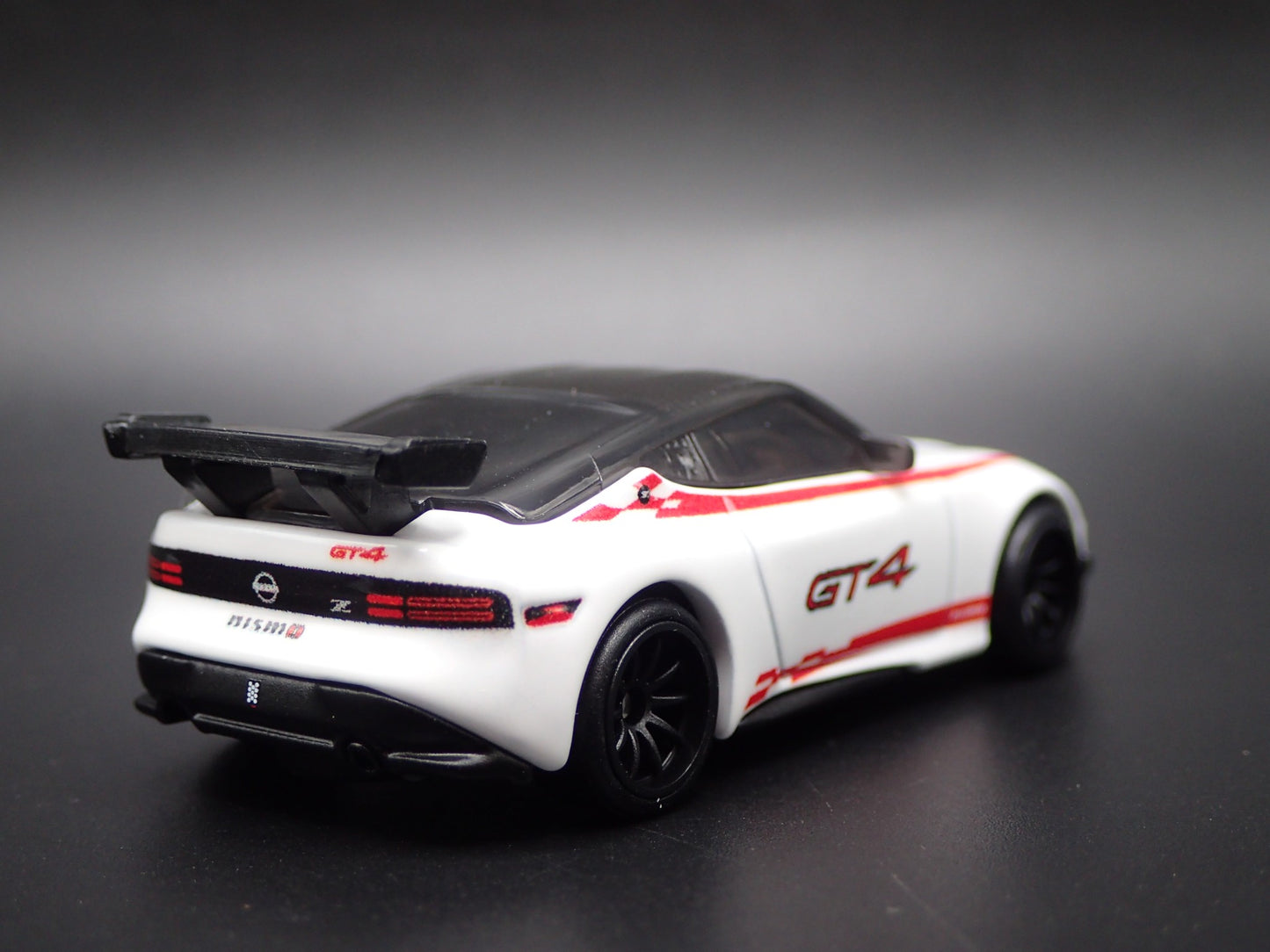 2023 - 2025 NISSAN Z GT4 RACE 1:64 SCALE COLLECTIBLE DIORAMA DIECAST MODEL CAR