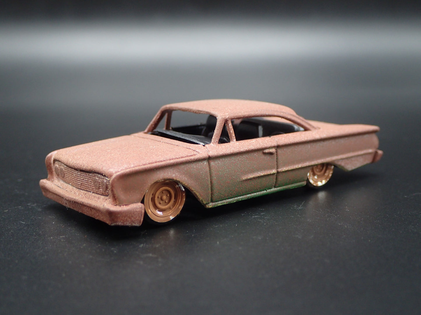 1960 FORD STARLINER BARN FIND 1:64 SCALE COLLECTIBLE DIORAMA DIECAST MODEL CAR