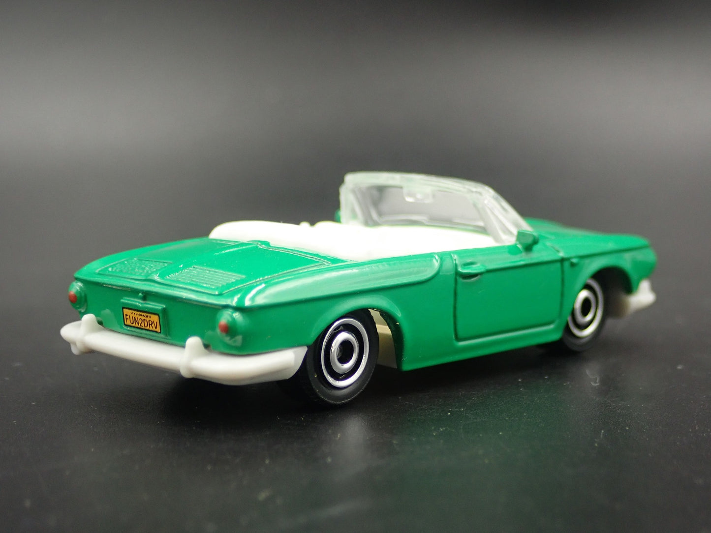 VW VOLKSWAGEN KARMANN GHIA CONVERTIBLE TYPE 34 GREEN 1:64 DIECAST MODEL CAR