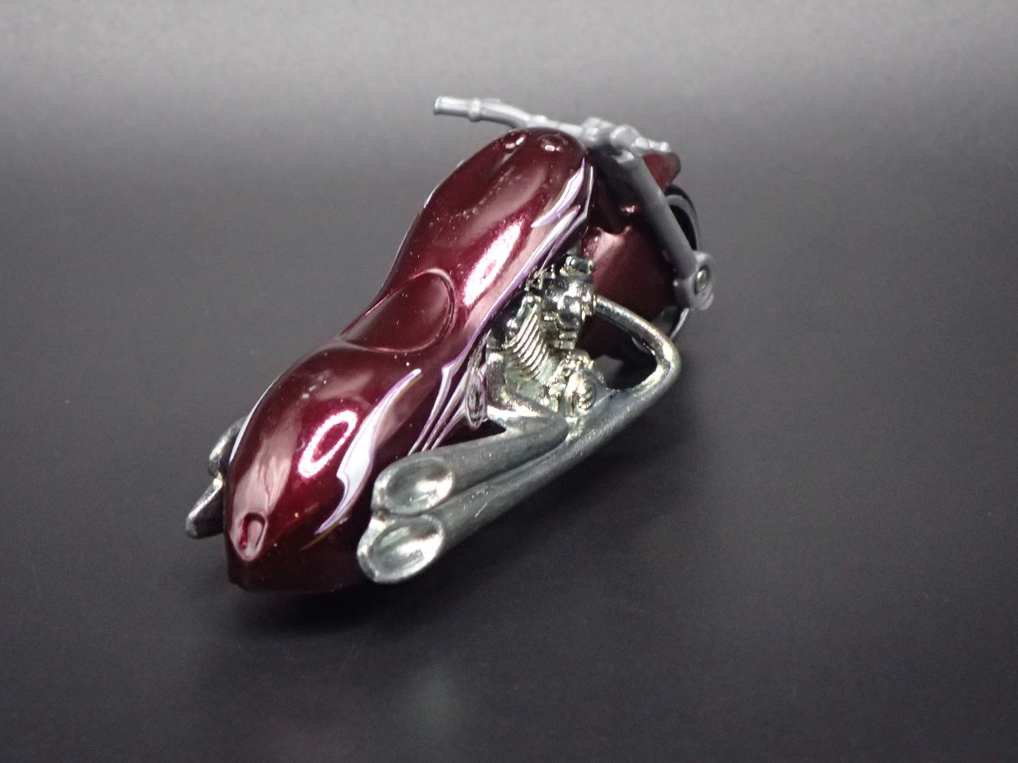SCORCHIN SCOOTER MOTORCYCLE PURPLE HOT WHEELS 1:64 HW SCALE DIECAST MODEL CAR