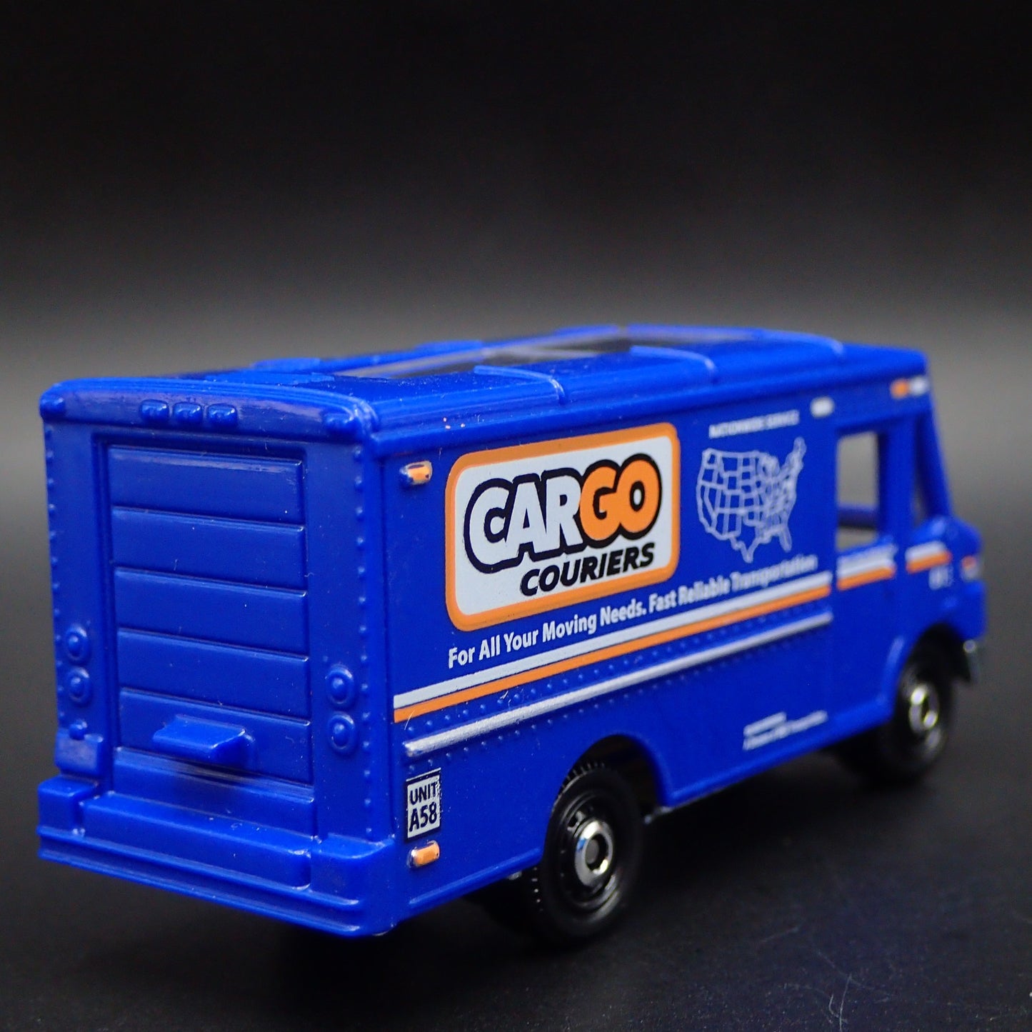 STEP VAN BOX CARGO COURIERS DELIVERY 1:64 MB SCALE DIORAMA DIECAST MODEL CAR
