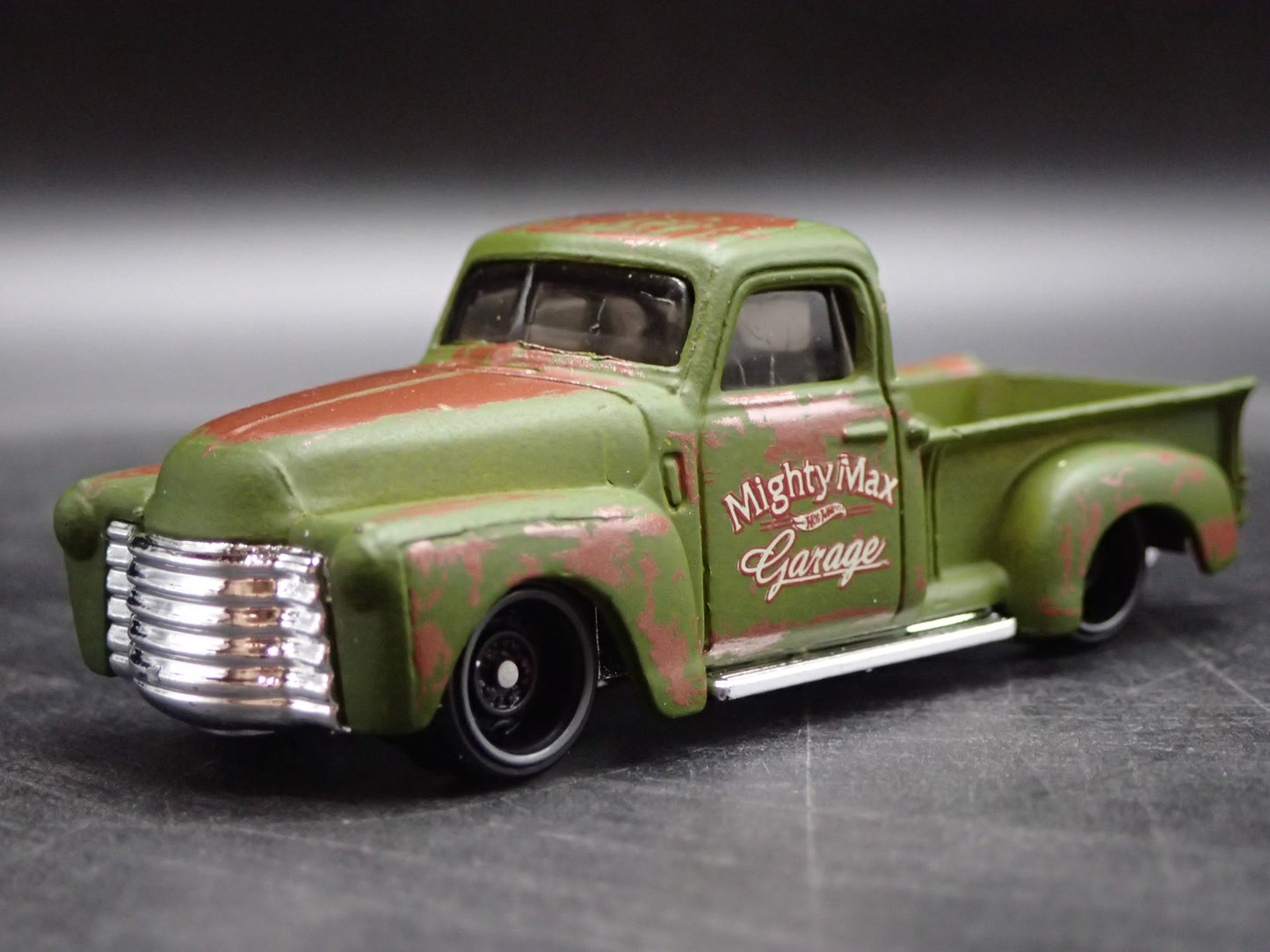 1947-1953 CHEVY CHEVROLET PICKUP TRUCK RARE 1:64 SCALE DIORAMA DIECAST MODEL CAR