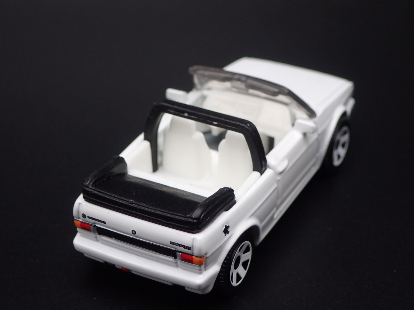 1979-1993 VW VOLKSWAGEN GOLF MK1 WHITE 1:64 SCALE DIORAMA DIECAST MODEL CAR