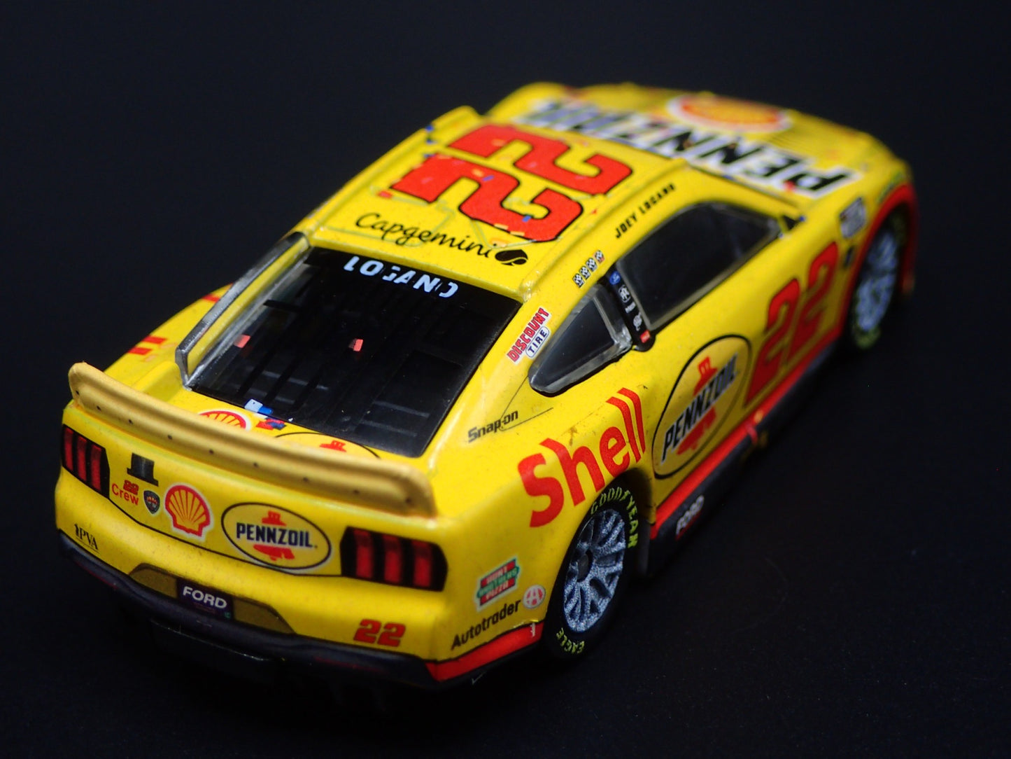 2024 24 FORD MUSTANG 22 JOEY LOGANO PENNZOIL NASCAR 1:64 SCALE DIECAST MODEL CAR