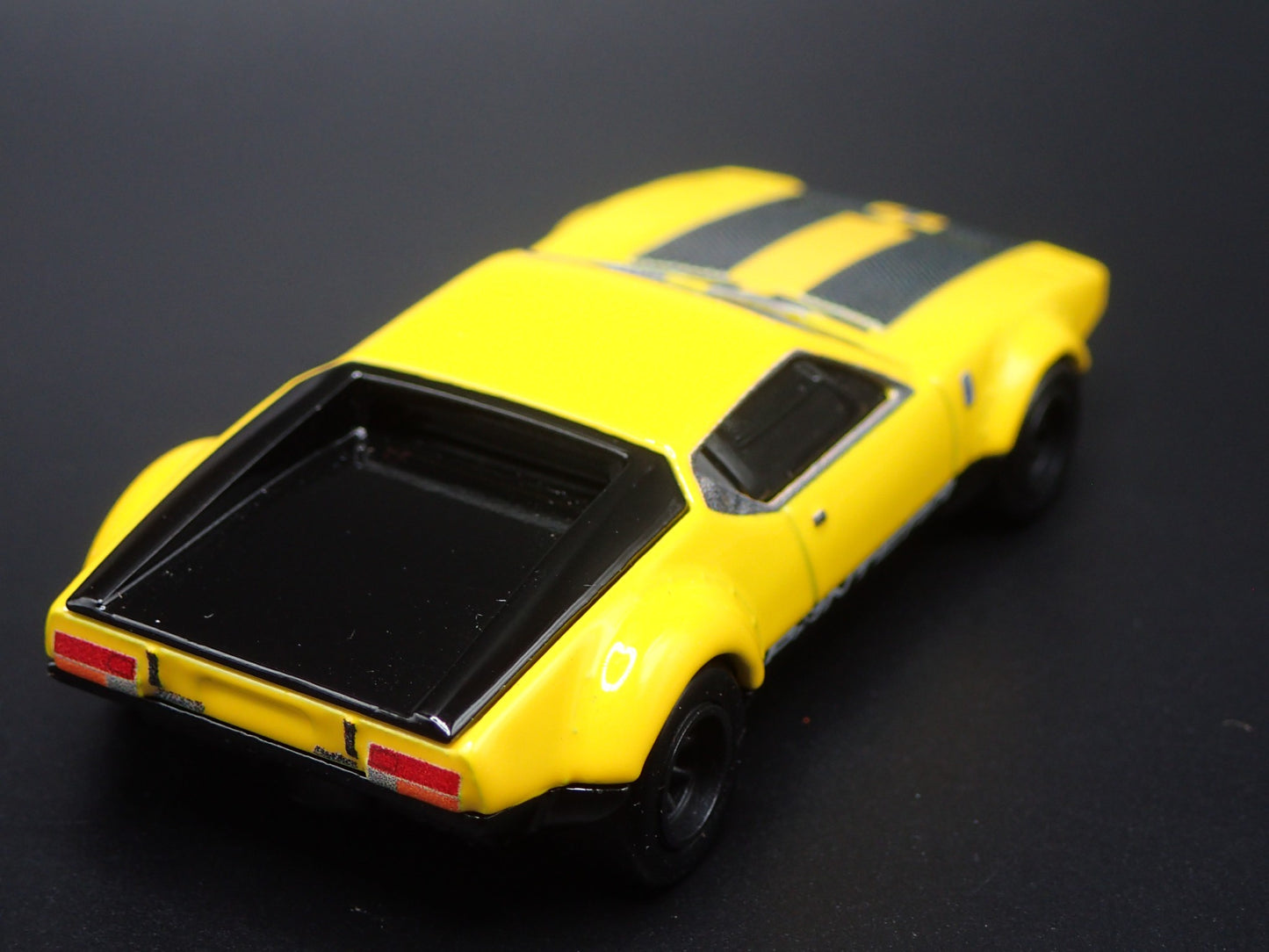 DE TOMASO PANTERA GRUPPO 4 1:64 SCALE COLLECTIBLE DIORAMA DIECAST MODEL CAR