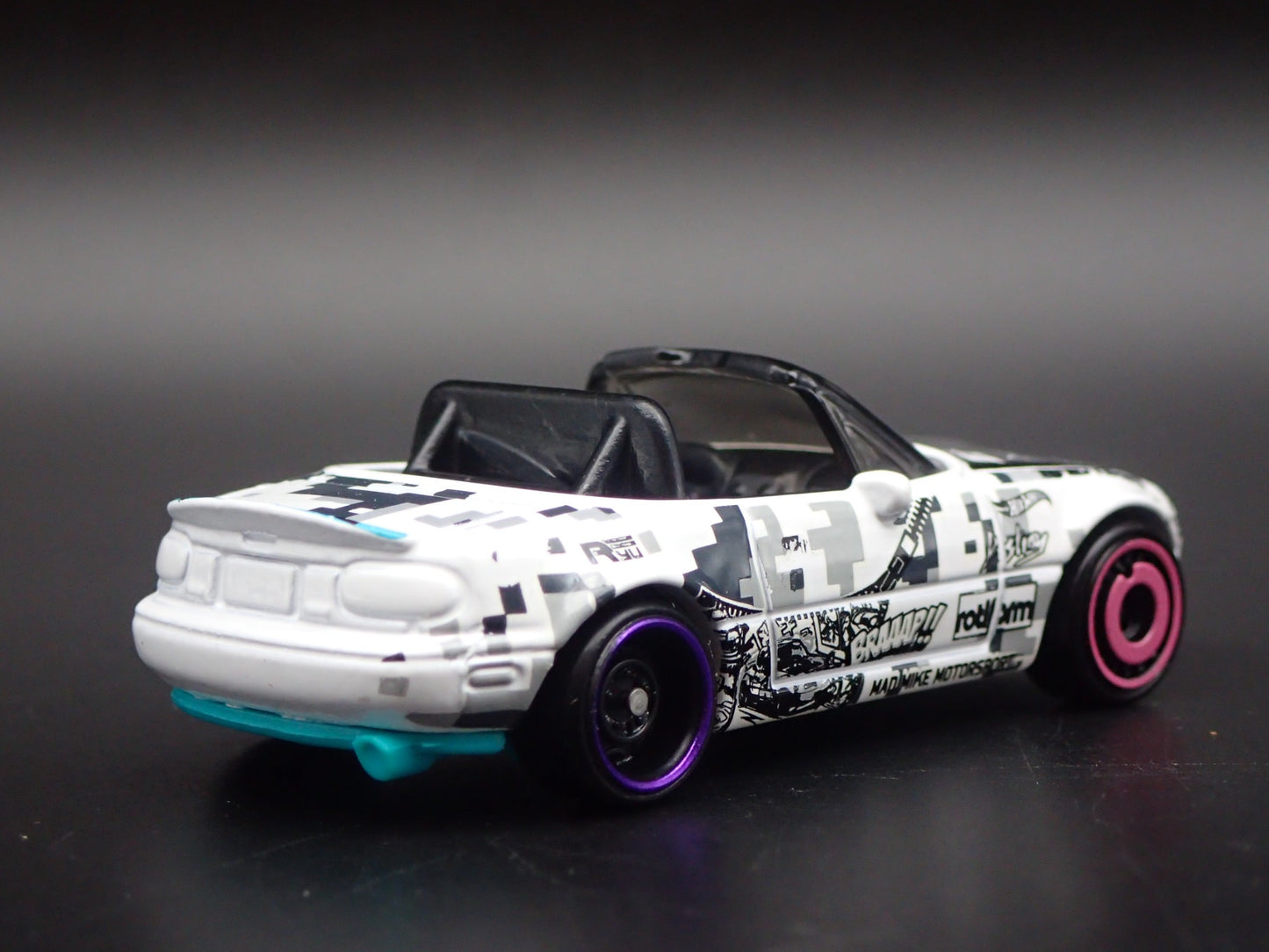 1989-1997 MAZDA MX5 MIATA CONVERTIBLE NA 1:64 SCALE DIORAMA DIECAST MODEL CAR