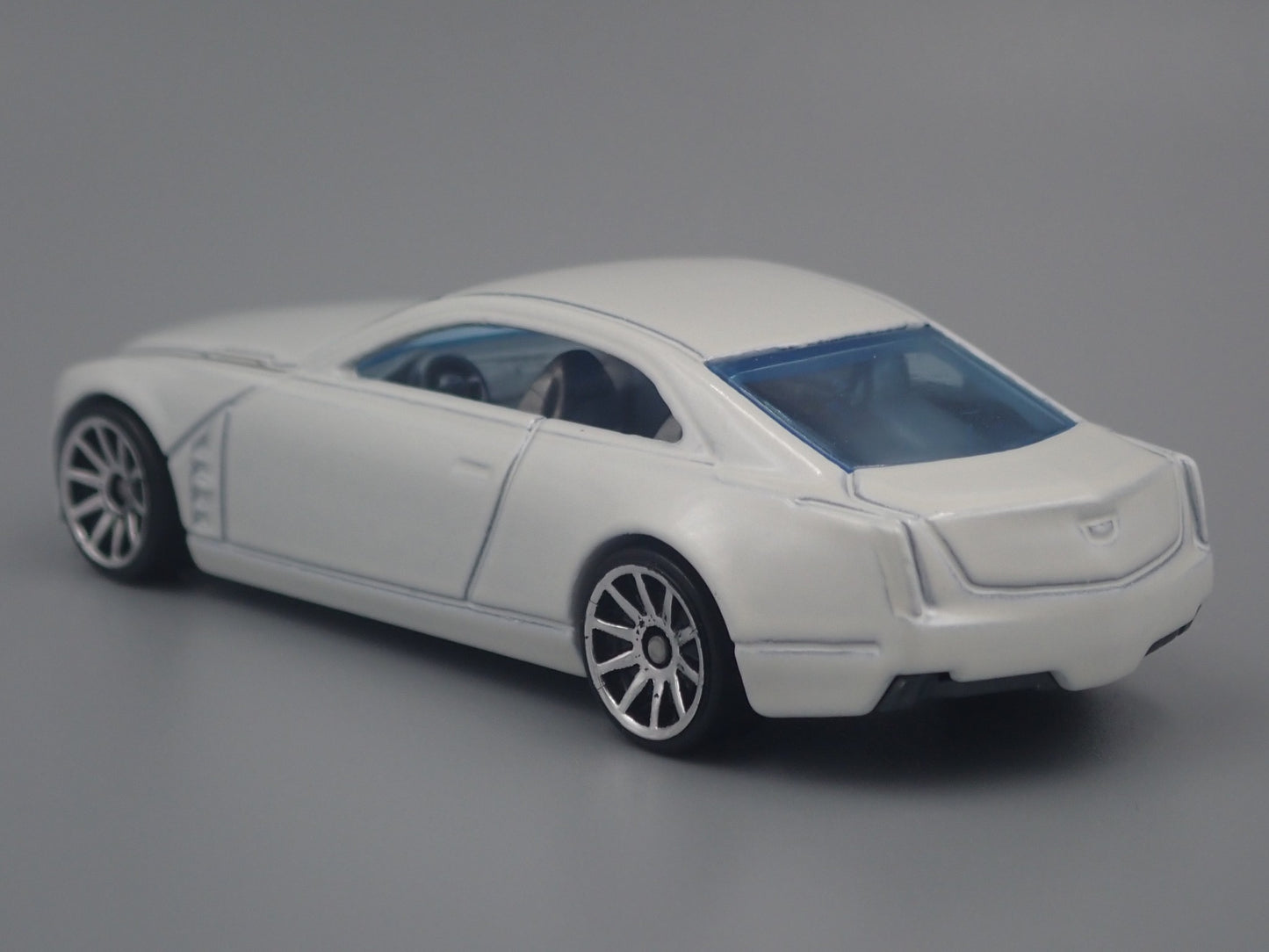 2013 13 CADILLAC ELMIRAJ CONCEPT WHITE 1:64 SCALE DIORAMA DIECAST MODEL CAR