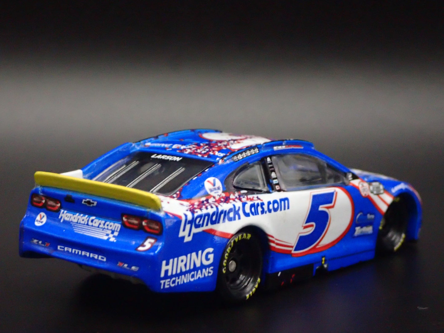 2021 CHEVY CAMARO ZL1 5 KYLE LARSON CHARLOTTE WIN NASCAR 1:64 DIECAST MODEL CAR