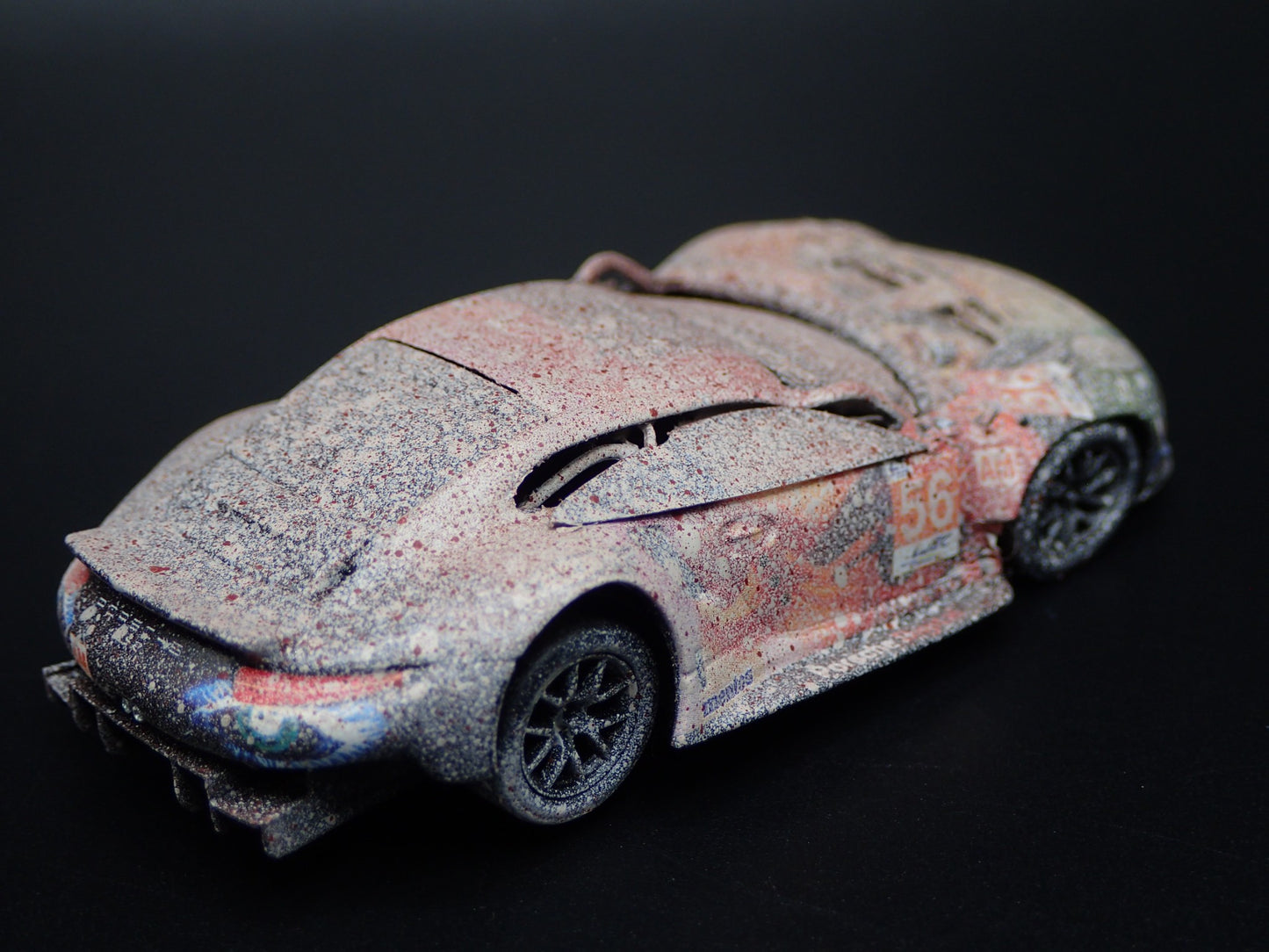 PORSCHE 911 RSR NO 56 24H LEMANS 2019 RACE WRECKED 1:64 SCALE DIECAST MODEL CAR