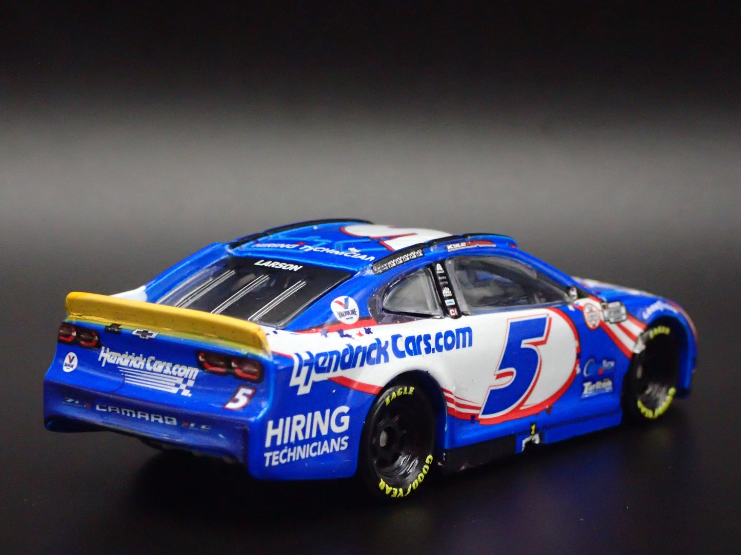 2021 21 CHEVY CAMARO ZL1 5 KYLE LARSON TEXAS WIN NASCAR 1:64 DIECAST MODEL CAR