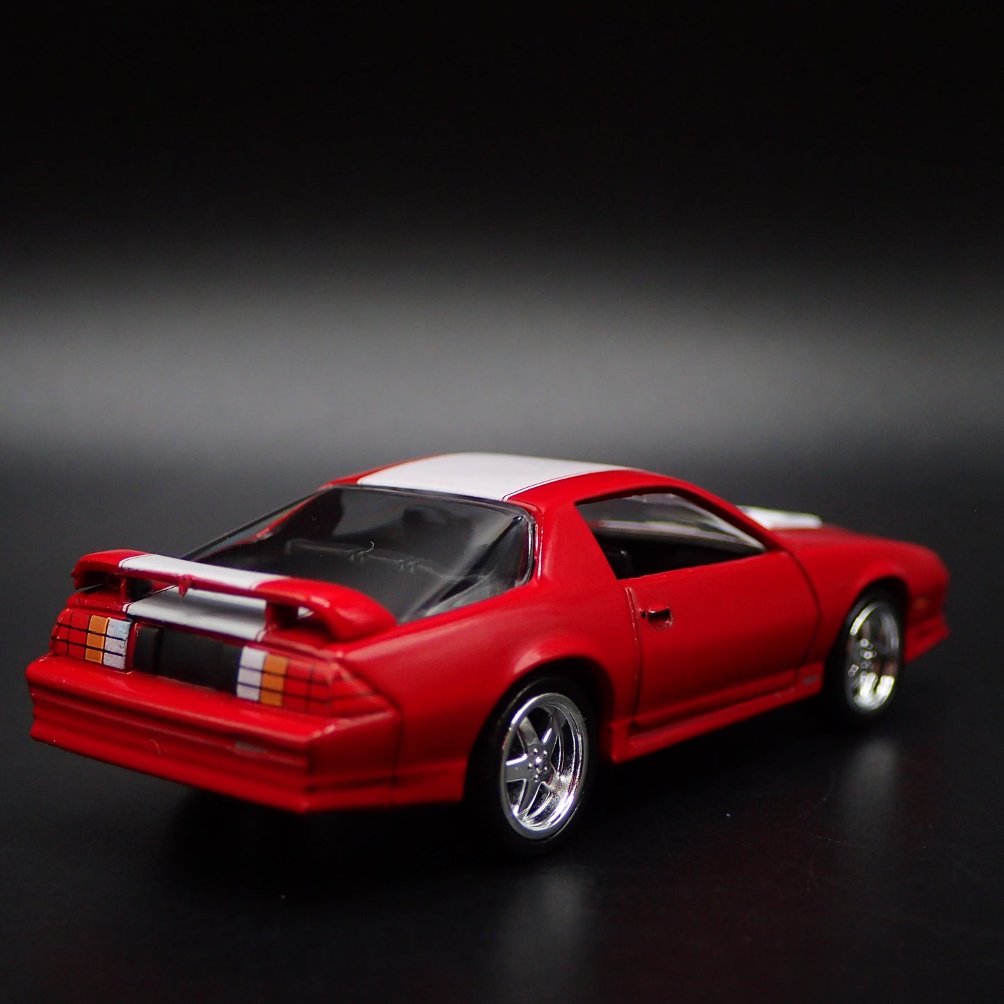 1991 91 CHEVY CHEVROLET CAMARO Z28 1LE RED 1:64 SCALE DIORAMA DIECAST MODEL CAR