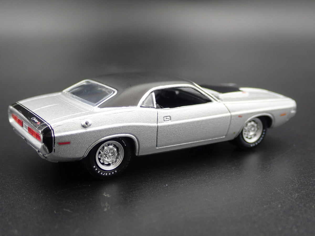 1970 70 DODGE CHALLENGER RT HEMI RARE 1:64 SCALE DIORAMA DIECAST MODEL CAR-Burning Rubber Toy Company