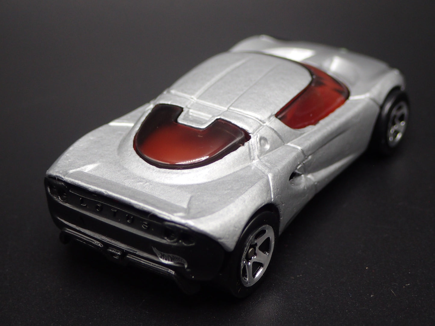 2000 00 LOTUS M250 CONCEPT CAR SILVER 1/64 SCALE DIORAMA DIECAST MODEL CAR