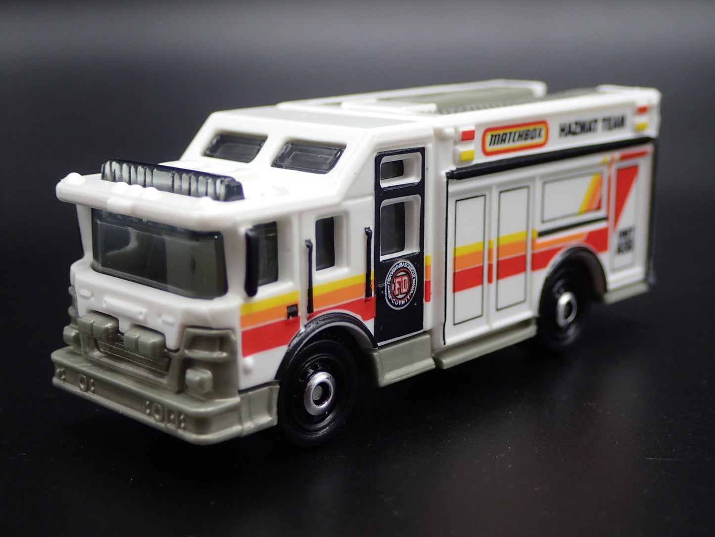 HAZMAT TEAM FIRE TRUCK RARE 1:64 MB SCALE COLLECTIBLE DIORAMA DIECAST MODEL CAR