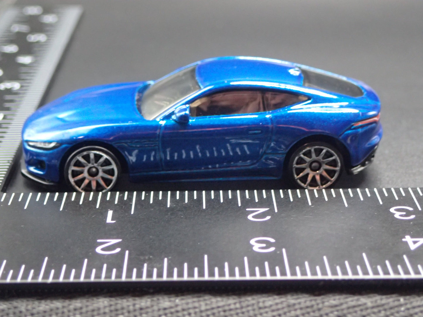 2014-2024 JAGUAR F TYPE COUPE 1:64 SCALE COLLECTIBLE DIORAMA DIECAST MODEL CAR