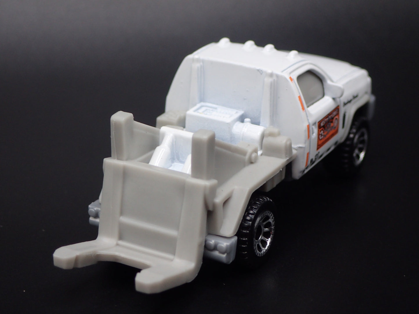 MODERN GARBAGE TIPPER TRASH TRUCK 1/64 MB SCALE COLLECTIBLE DIECAST MODEL CAR