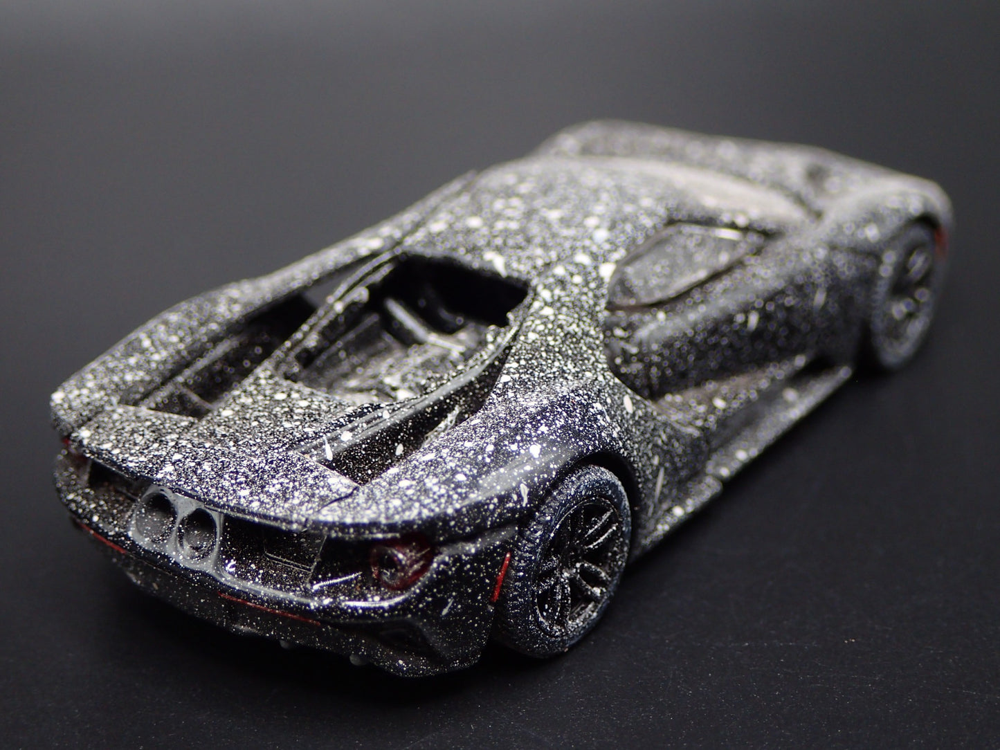 2017-2022 FORD GT SUPERCAR ABANDONED 1:64 SCALE DIORAMA DIECAST MODEL CAR