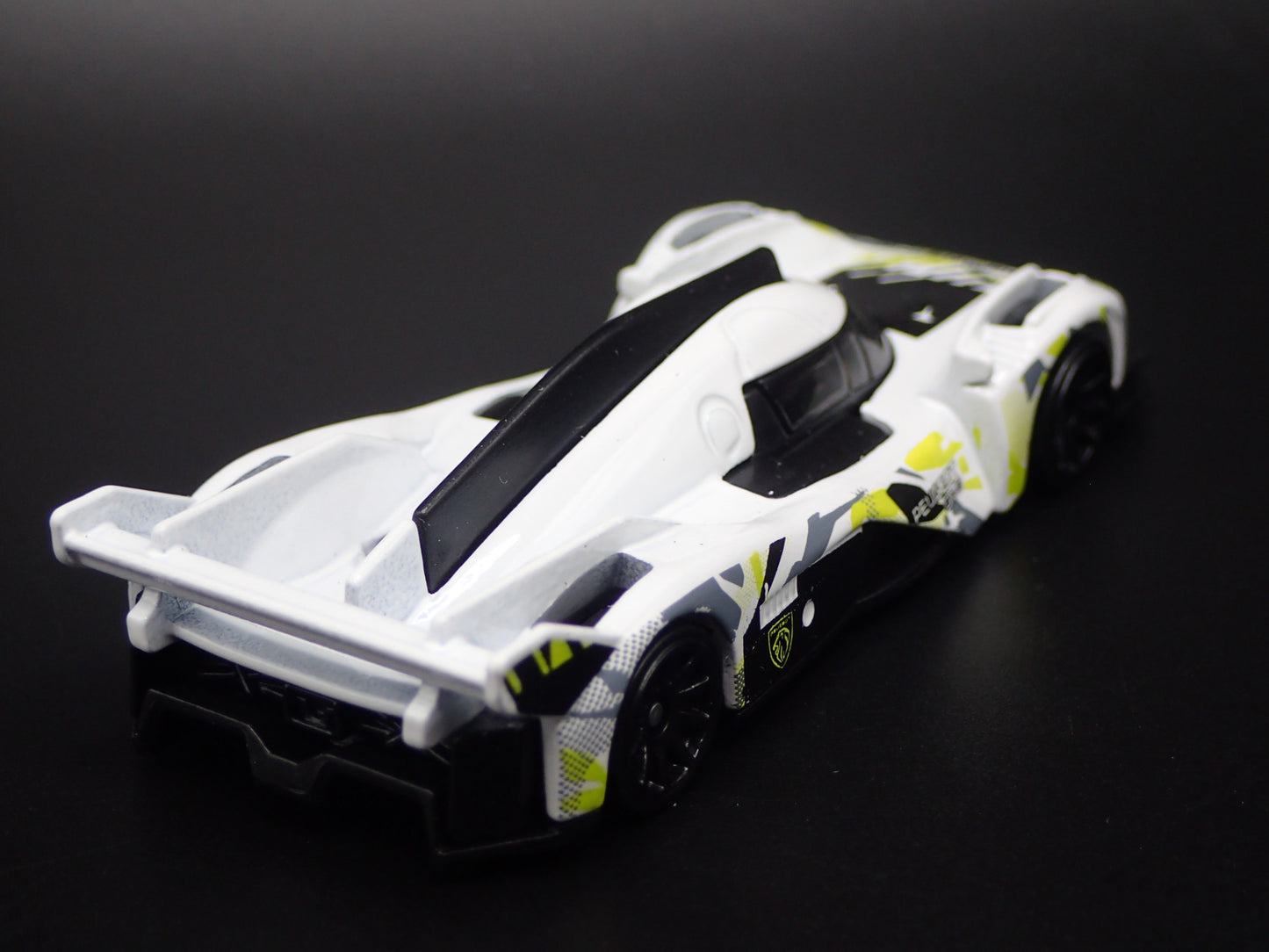 PEUGEOT 9X6 HYPERCAR WHITE 1:64 SCALE COLLECTIBLE DIORAMA DIECAST MODEL CAR