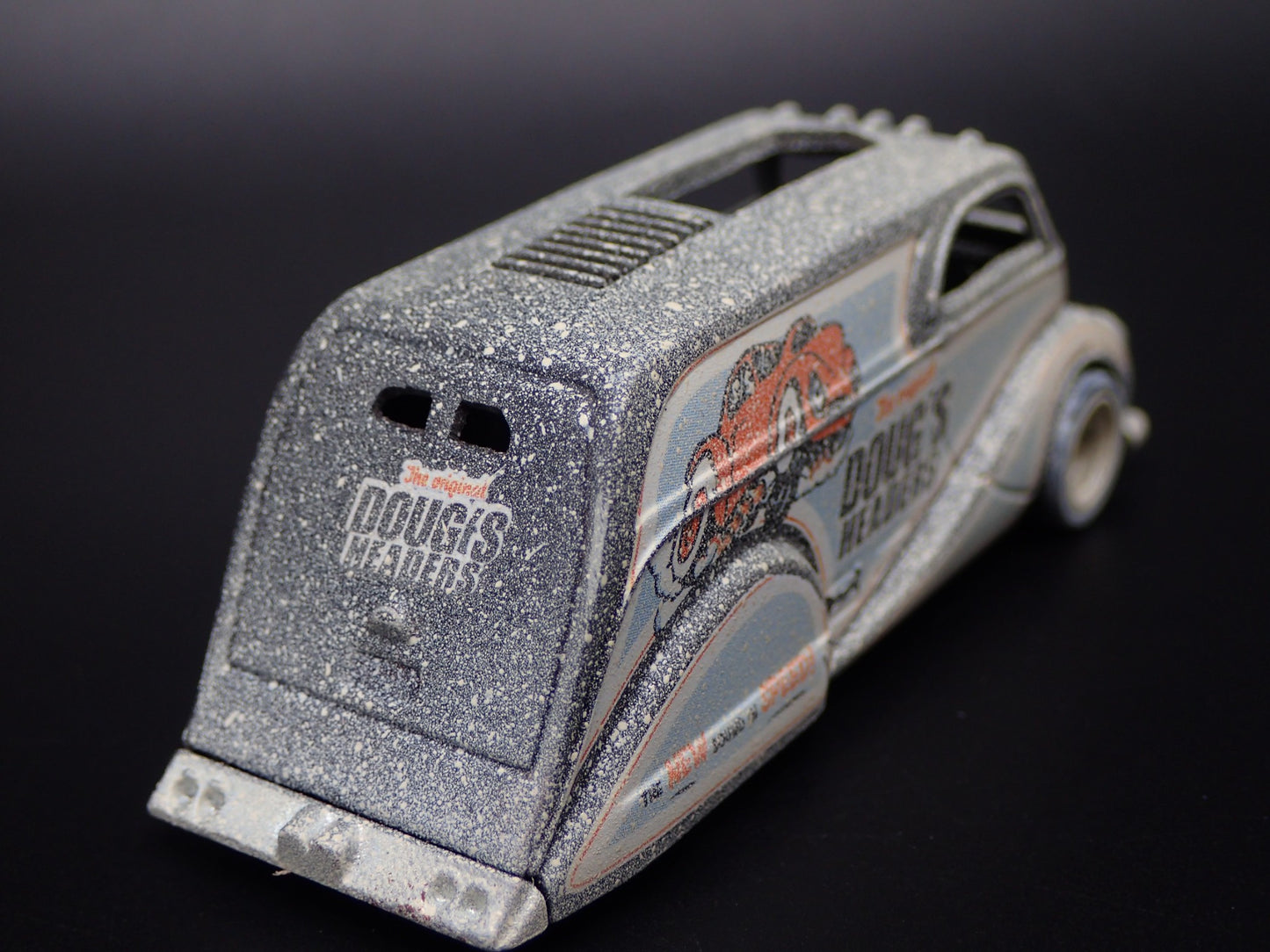 RETRO DELIVERY TRUCK DOUGS HEADERS BARN FIND 1:64 SCALE DIECAST MODEL CAR