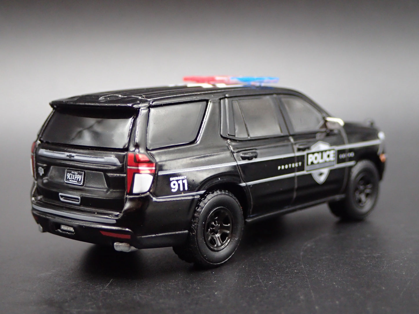 2021 CHEVY CHEVROLET TAHOE POLICE GM FLEET VEHICLE 1:64 SCALE DIECAST MODEL CAR