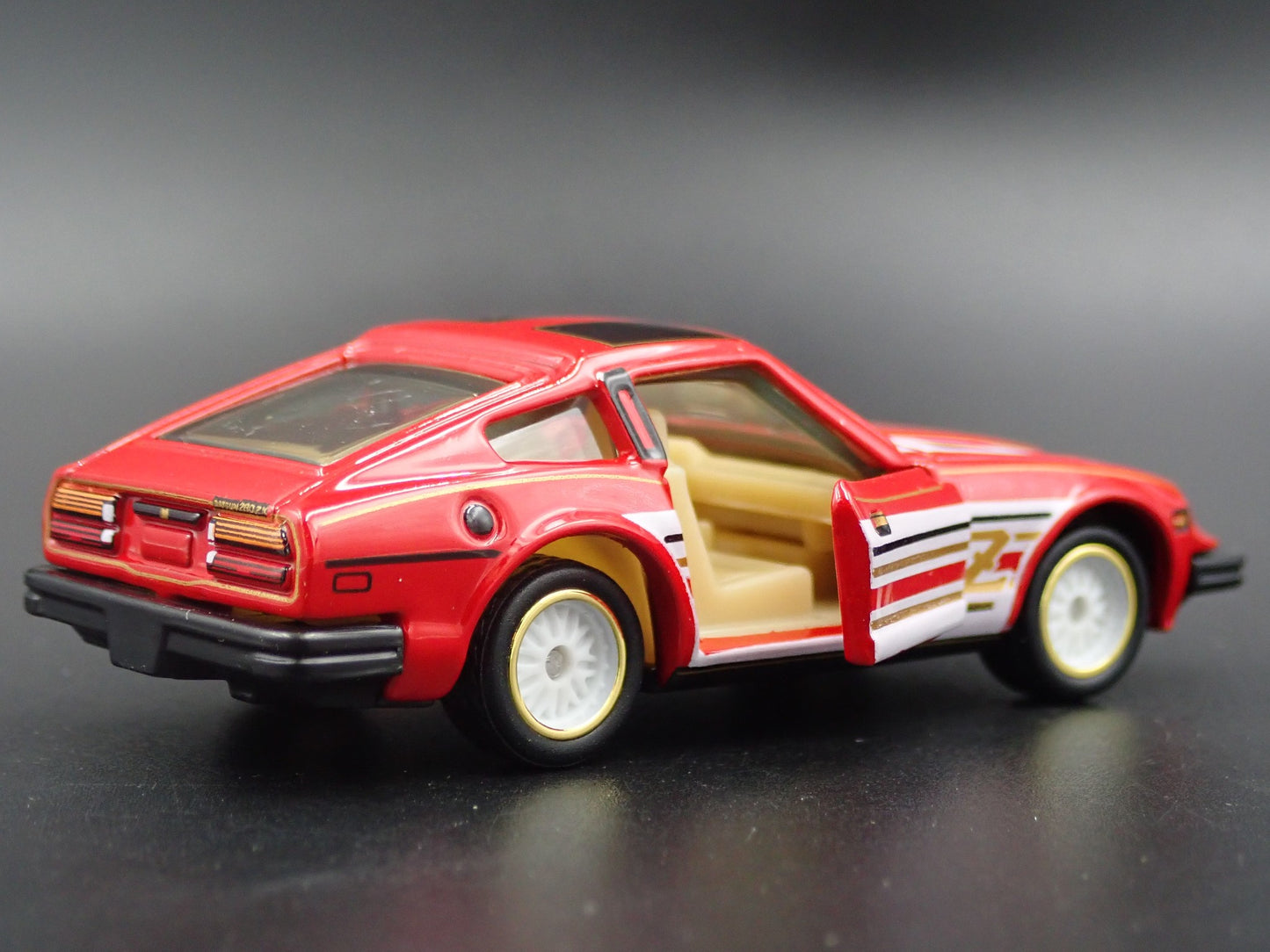 1982 82 DATSUN 280ZX JDM RED 1:64 SCALE COLLECTIBLE DIORAMA DIECAST MODEL CAR