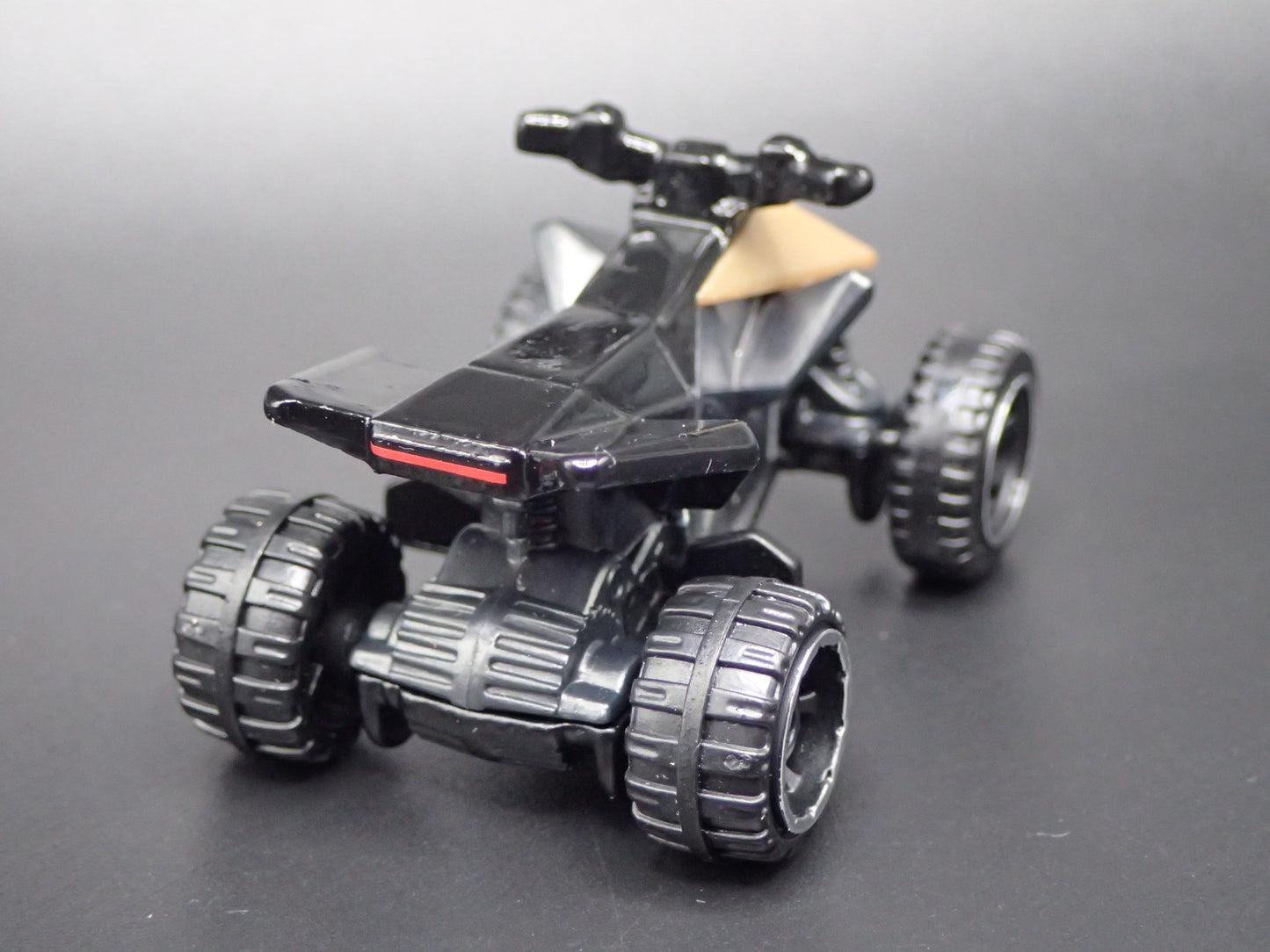 TESLA CYBERQUAD GOLD RARE 1:64 SCALE COLLECTIBLE DIORAMA DIECAST MODEL CAR