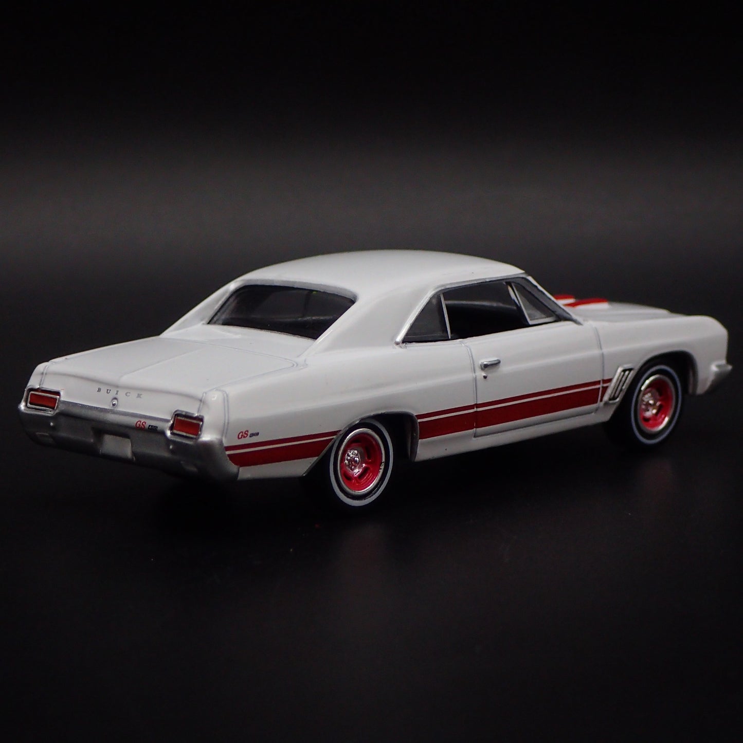 1967 67 BUICK GS 400 WHITE 1:64 SCALE COLLECTIBLE DIORAMA DIECAST MODEL CAR