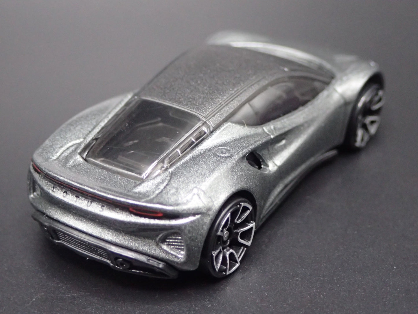 2021-2025 LOTUS EMIRA GRAY 1/64 SCALE COLLECTIBLE DIORAMA DIECAST MODEL CAR