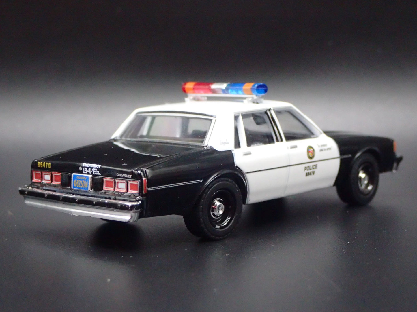 1982 CHEVY CHEVROLET IMPALA LAPD LOS ANGELES POLICE 1/64 SCALE DIECAST MODEL CAR