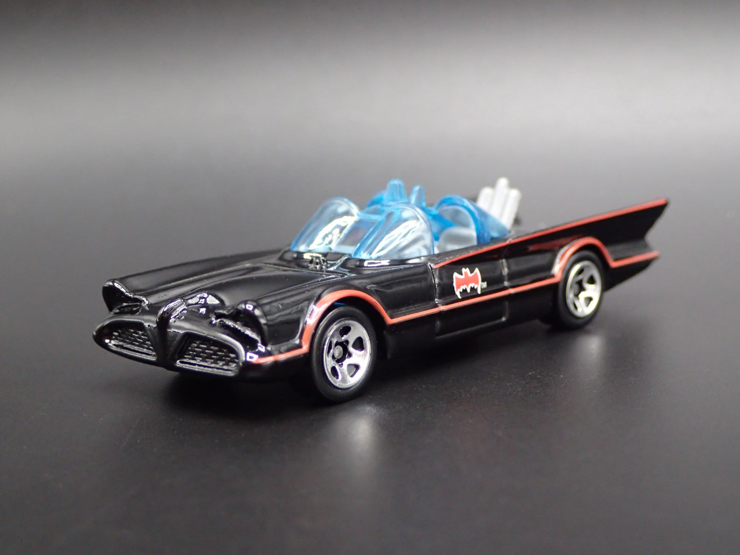 1966 66 BATMAN BATMOBILE ADAM WEST TV 1/64 SCALE COLLECTIBLE DIECAST MODEL CAR