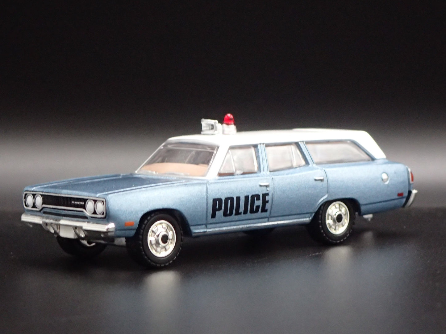 1970 70 PLYMOUTH BELVEDERE STATION WAGON w/ HITCH 1:64 SCALE DIECAST MODEL CAR