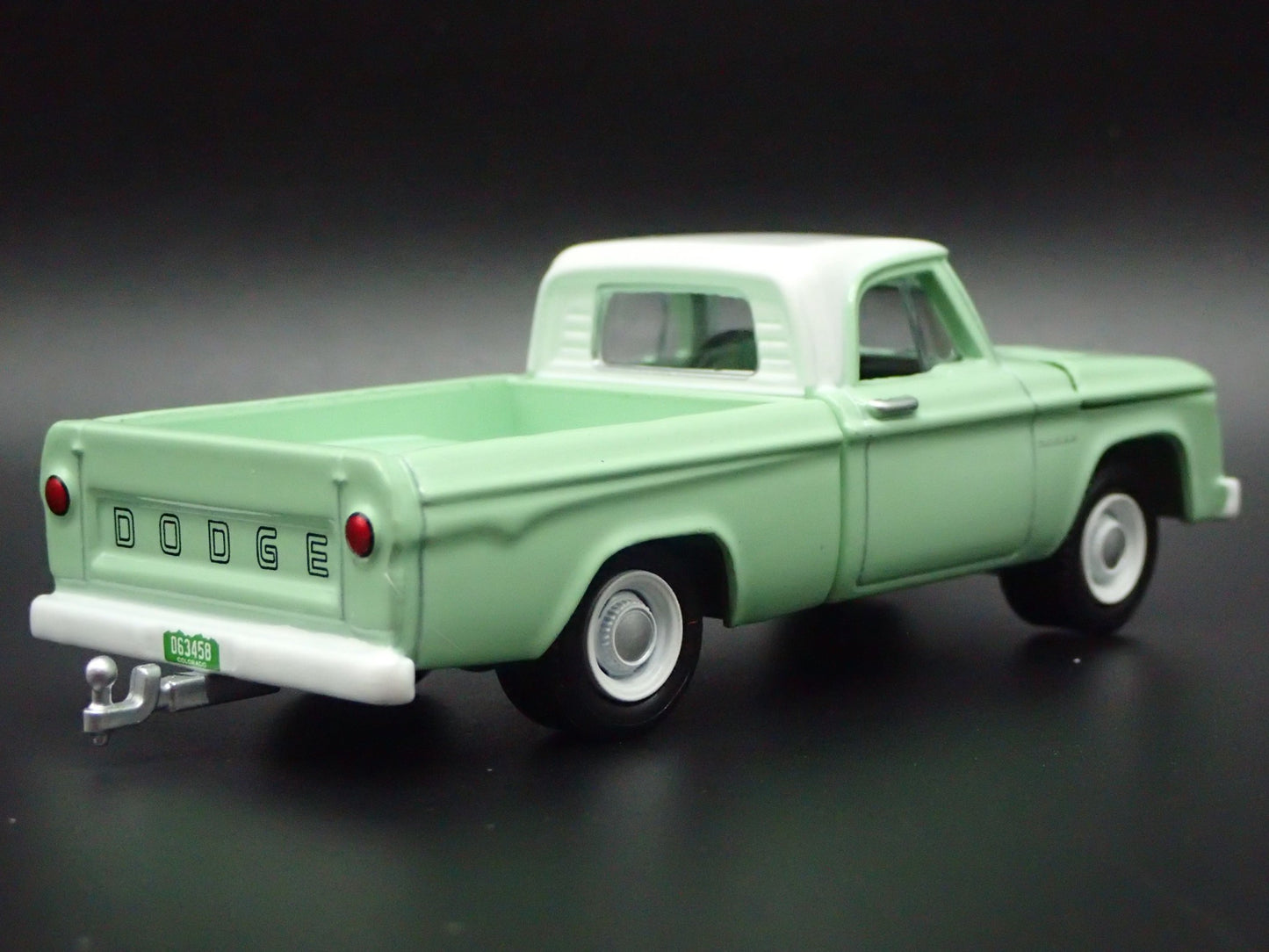 1964 64 DODGE D200 SWEPTLINE PICKUP TRUCK w HITCH 1/64 SCALE DIECAST MODEL CAR