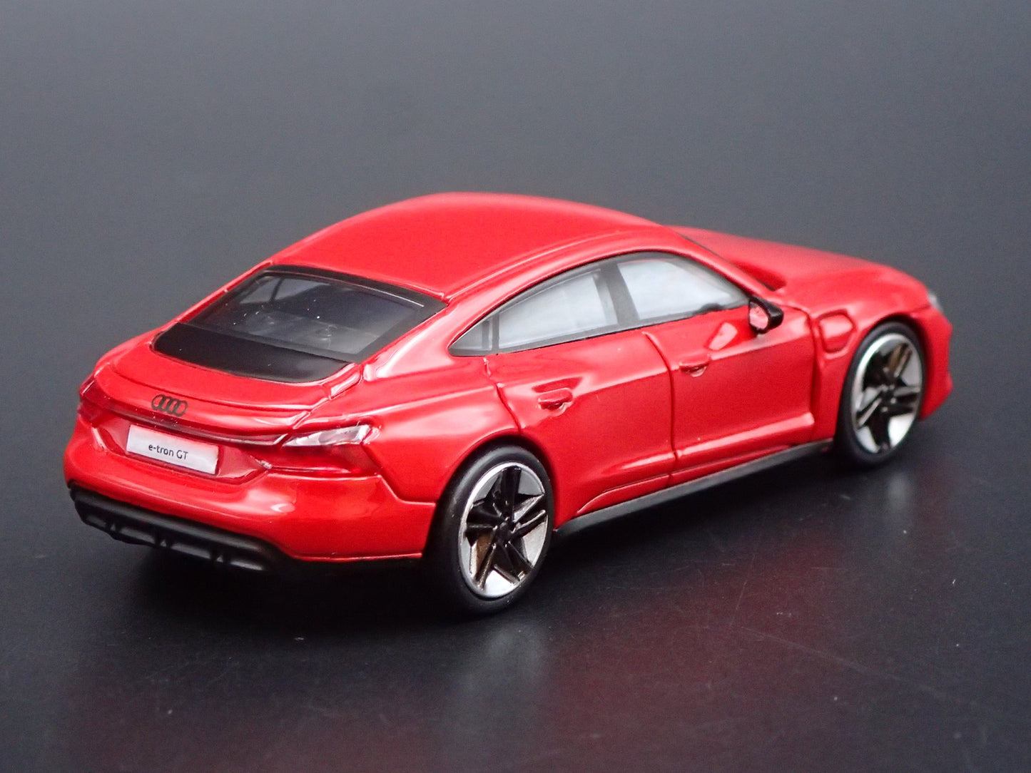 2020-2025 AUDI RS E TRON ETRON GT 1:64 SCALE COLLECTIBLE DIECAST MODEL CAR