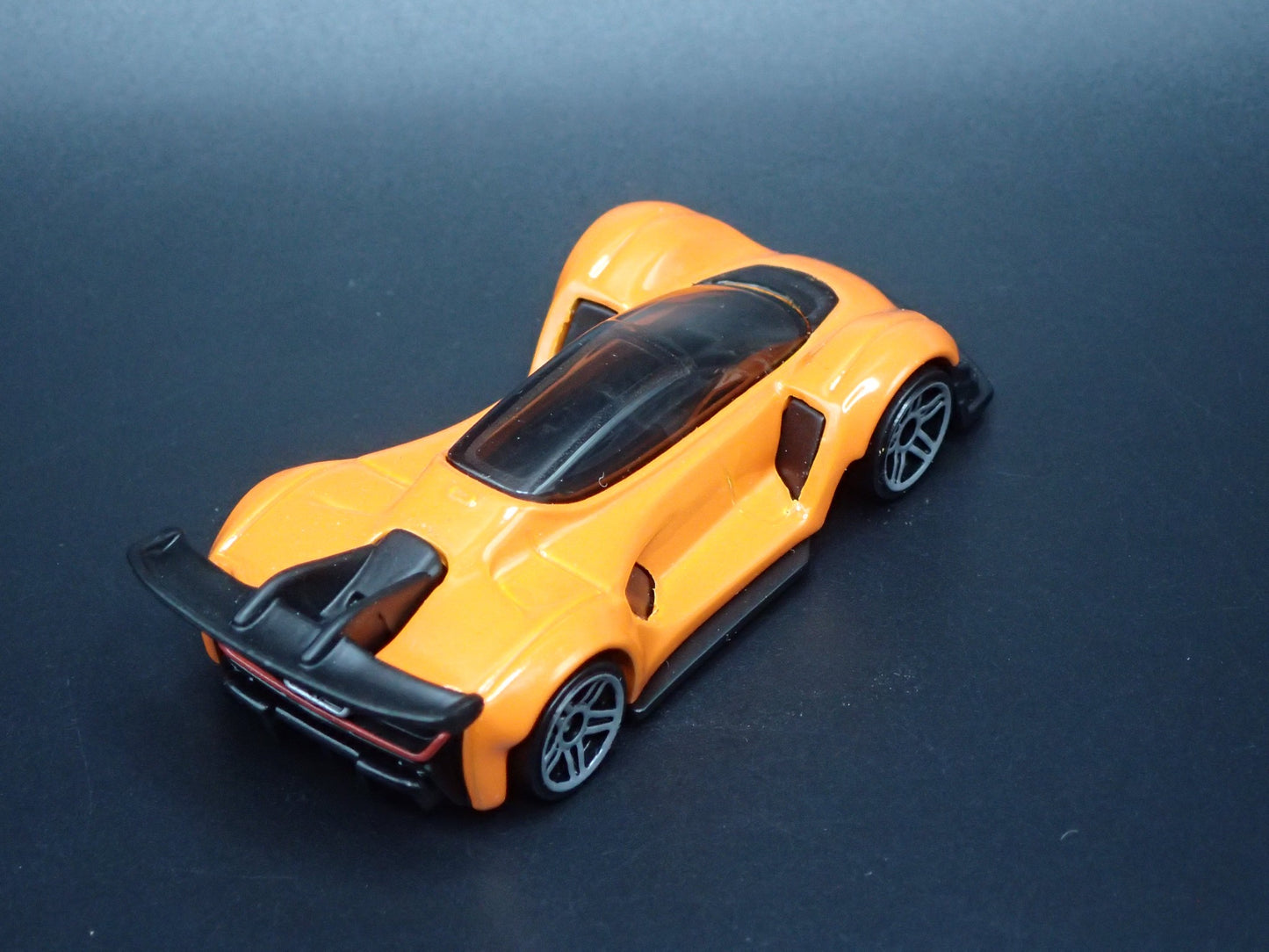 2021-2026 CZINGER 21C SUPER CAR 1:64 SCALE COLLECTIBLE DIORAMA DIECAST MODEL CAR
